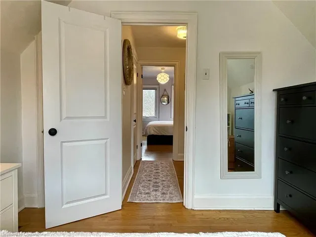 Additional image 32 of 65 Hyde Park Ave