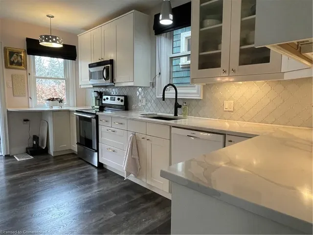 Additional image 47 of 65 Hyde Park Ave