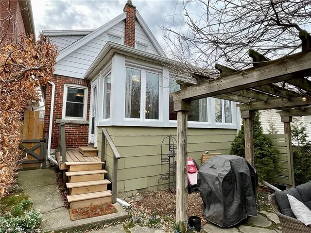 Additional image 3 of 65 Hyde Park Ave