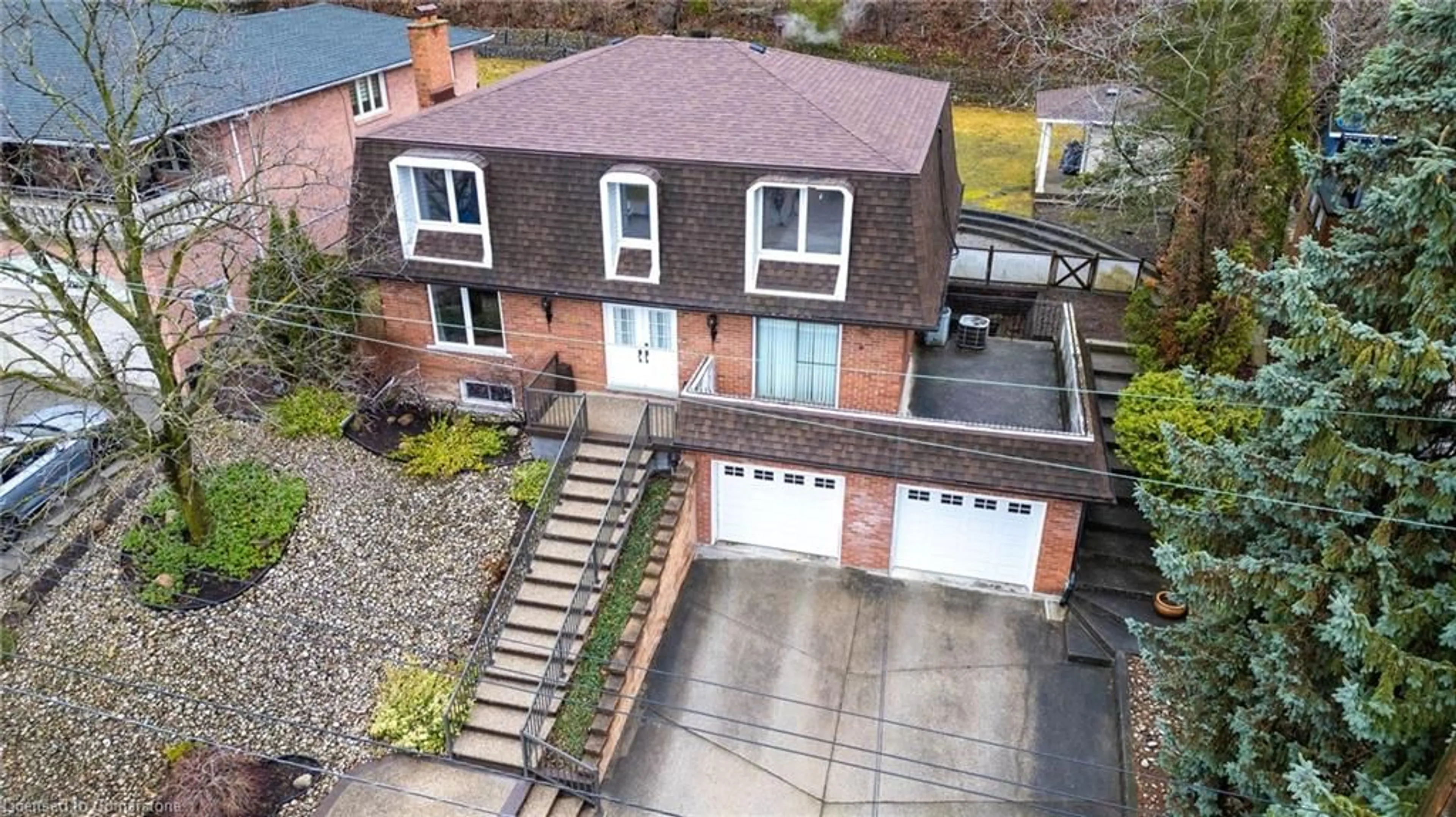 A pic from outside/outdoor area/front of a property/back of a property/a pic from drone, unknown for 20 Hildegard Dr, Hamilton Ontario L8K 5R9