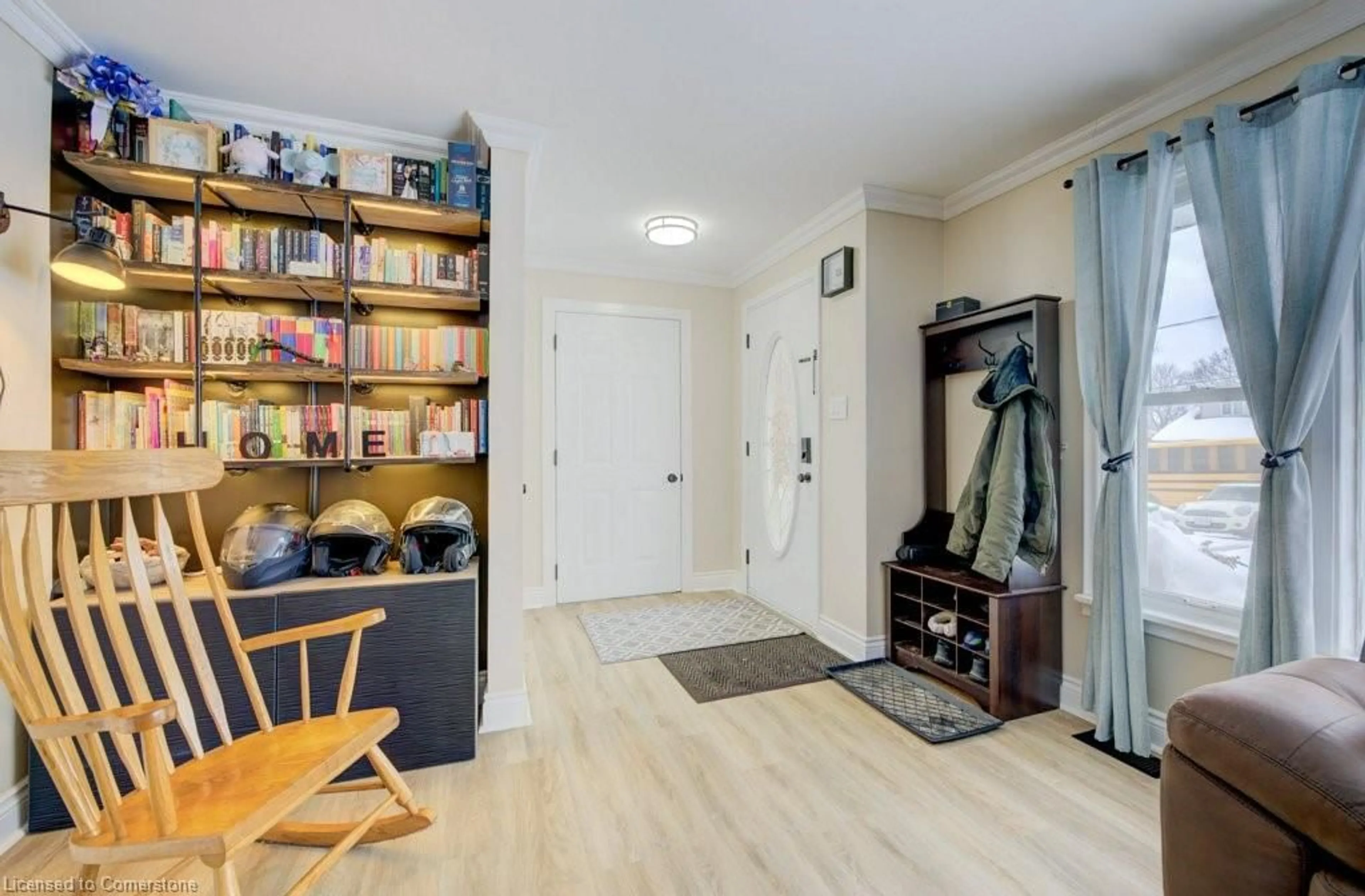 Indoor entryway for 385 Fergus St, Mount Forest Ontario N0G 2L2