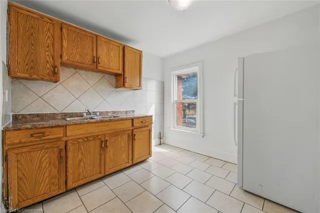 Additional property image - 694 Wilson St