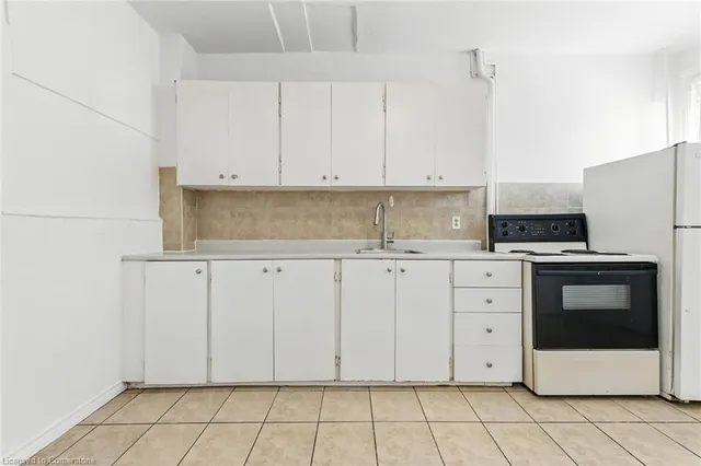 Additional property image - 694 Wilson St