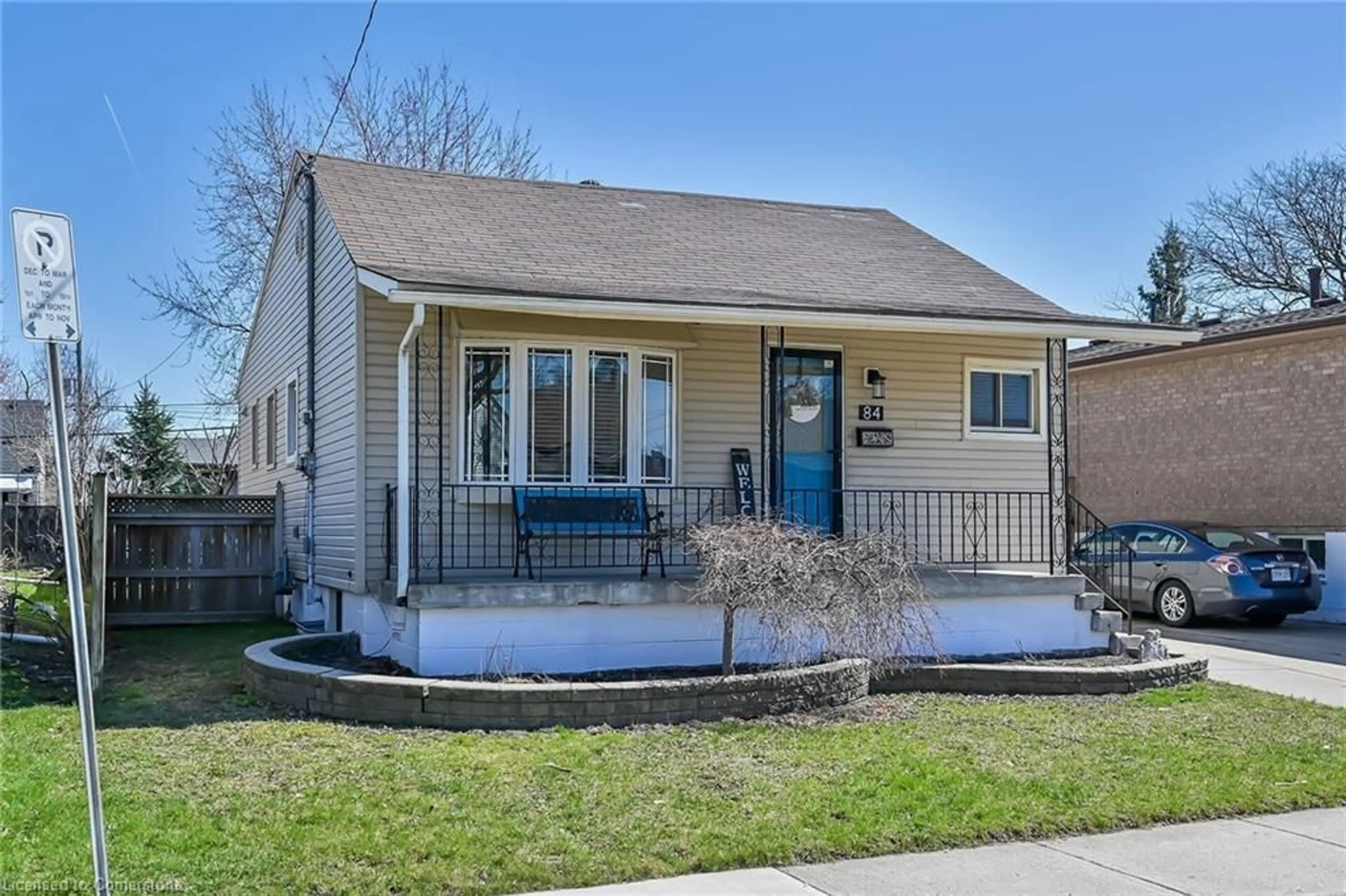 Home with vinyl exterior material, street for 84 Ivon Ave, Hamilton Ontario L8H 5S6