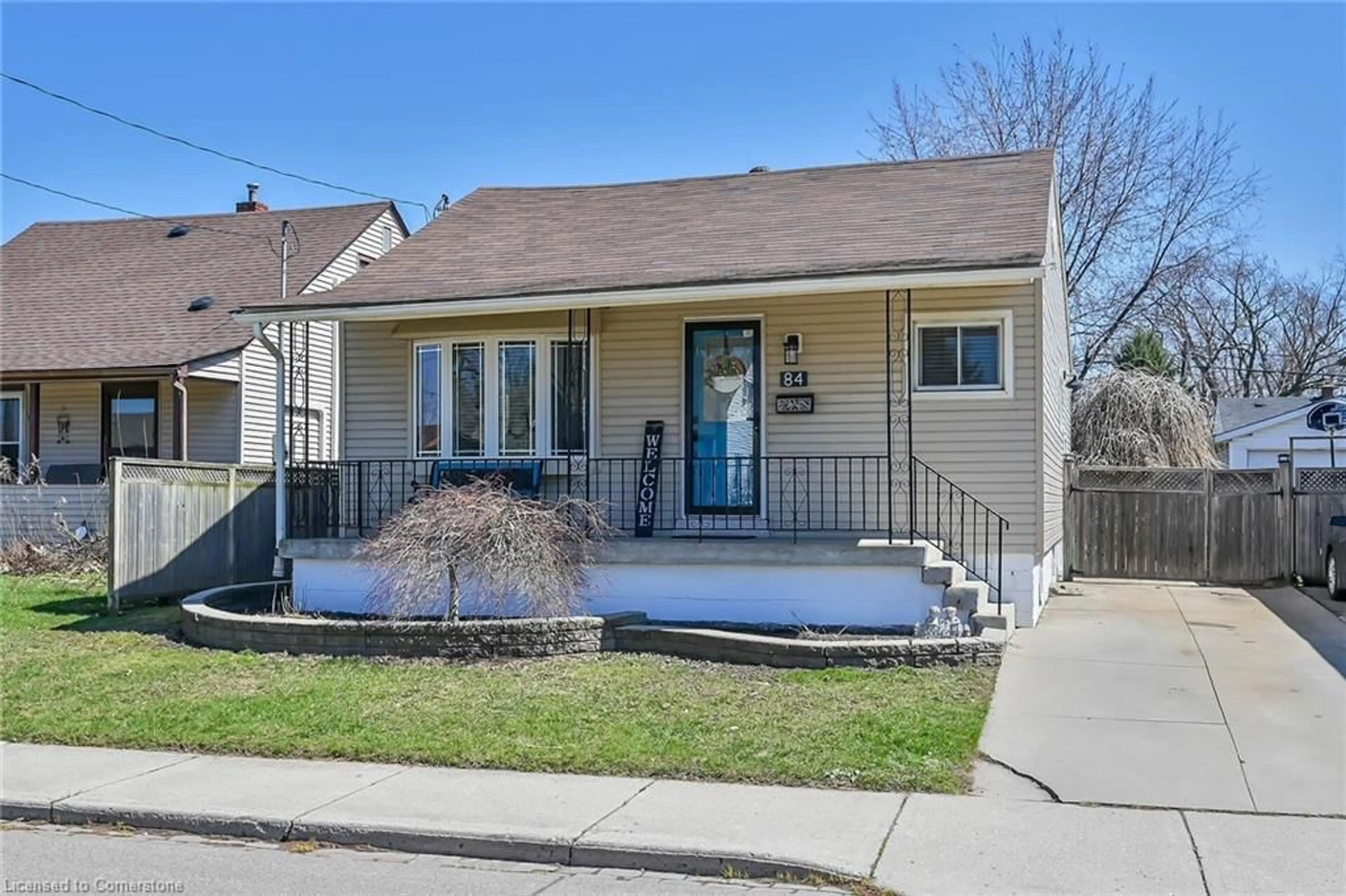 Home with vinyl exterior material, street for 84 Ivon Ave, Hamilton Ontario L8H 5S6