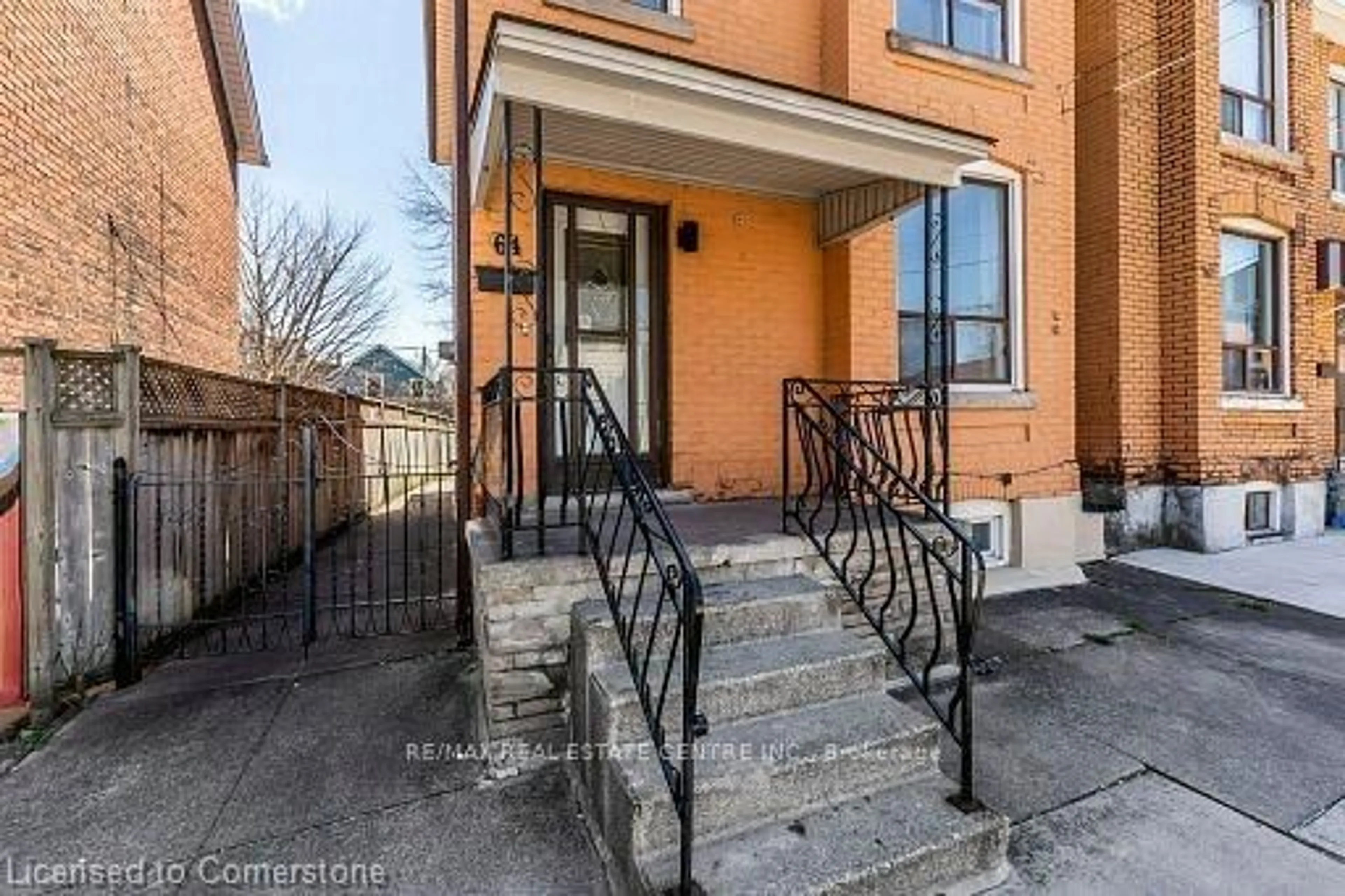 Unknown for 64 Crooks St, Hamilton Ontario L8R 2Z6