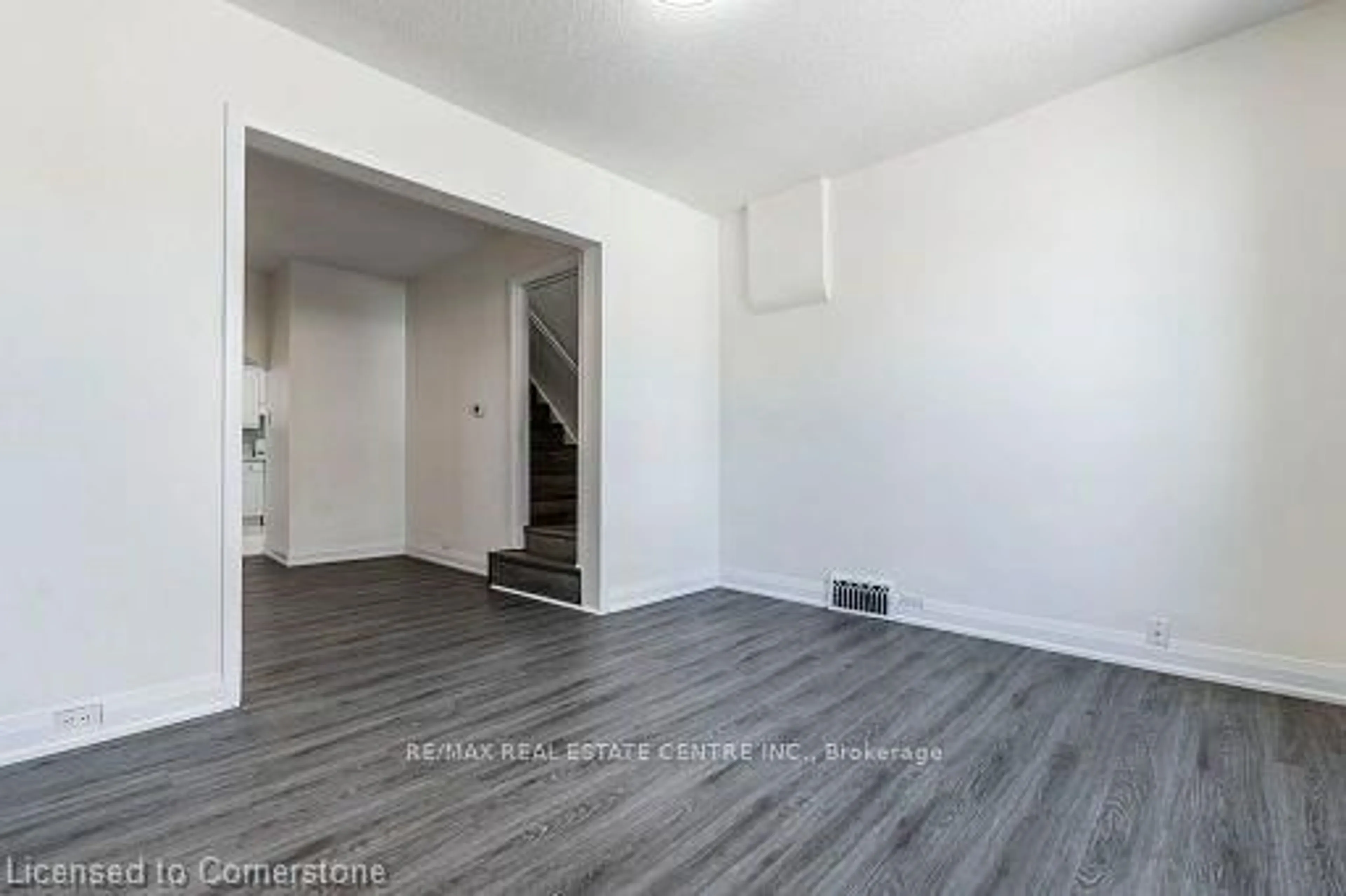 A pic of a room for 64 Crooks St, Hamilton Ontario L8R 2Z6