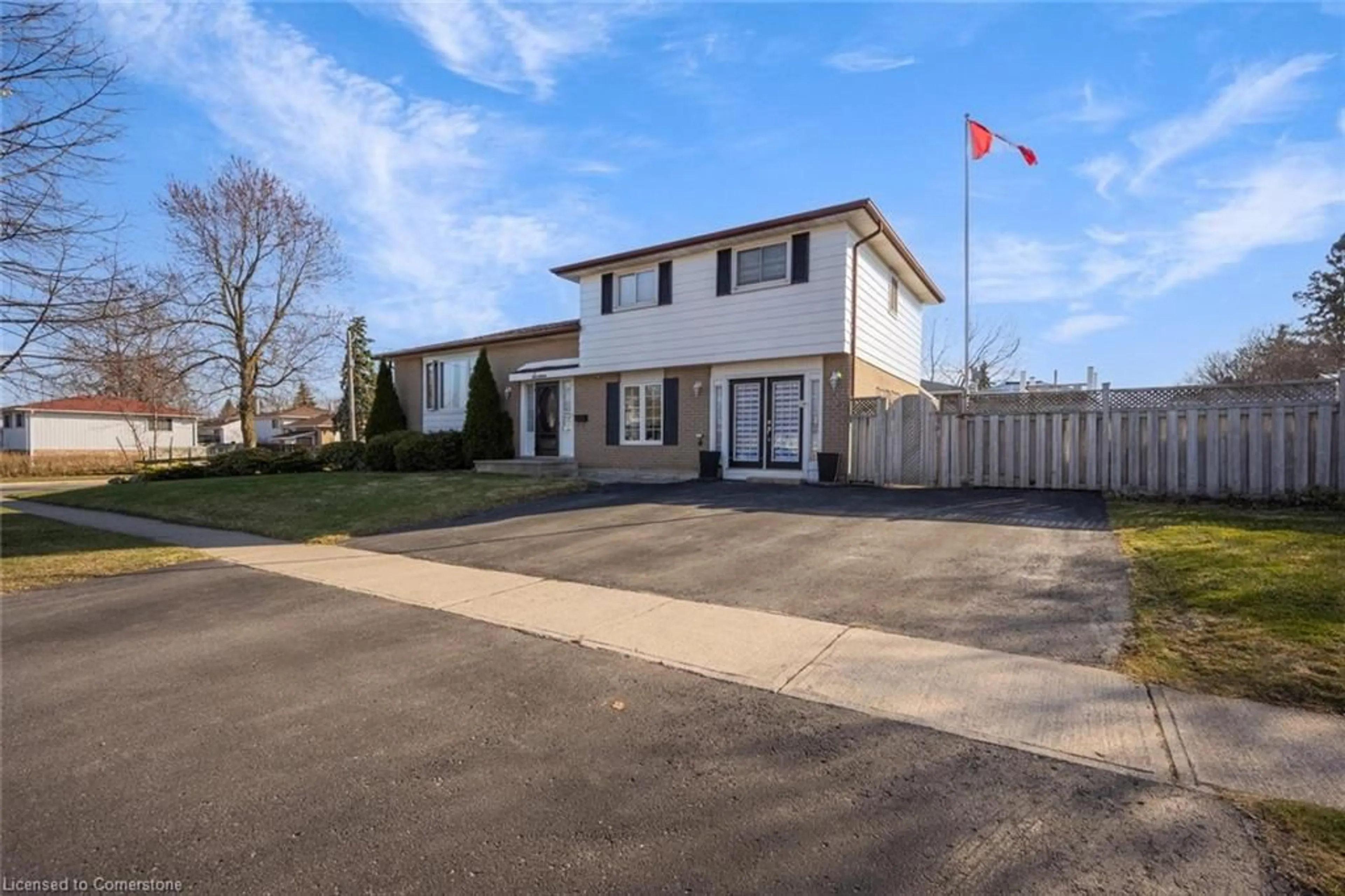 A pic from outside/outdoor area/front of a property/back of a property/a pic from drone, unknown for 16 Irwin Cres, Halton Hills Ontario L7G 1E7