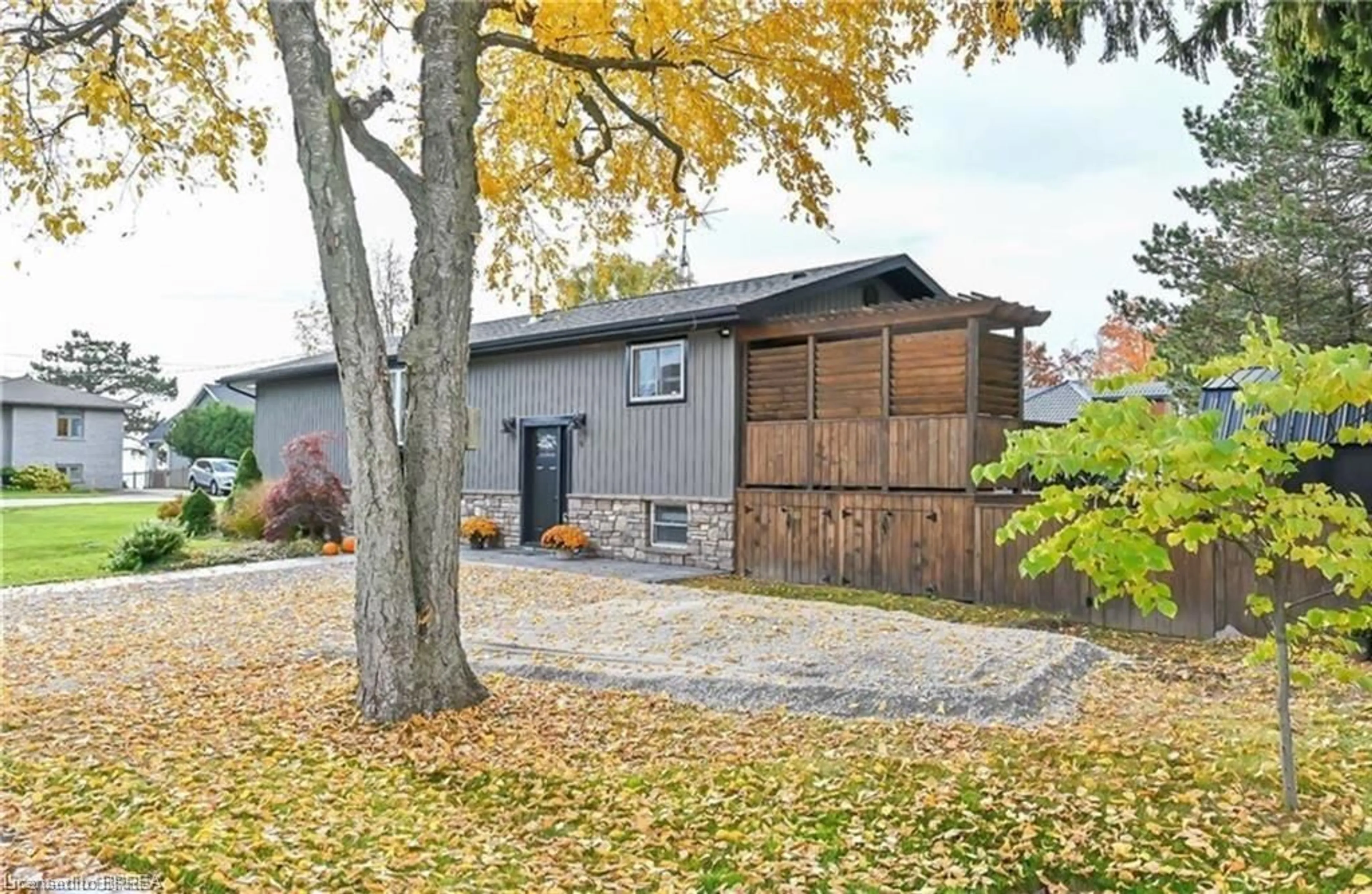Unknown for 9 Kiwanis Ave, Port Dover Ontario N0A 1N2