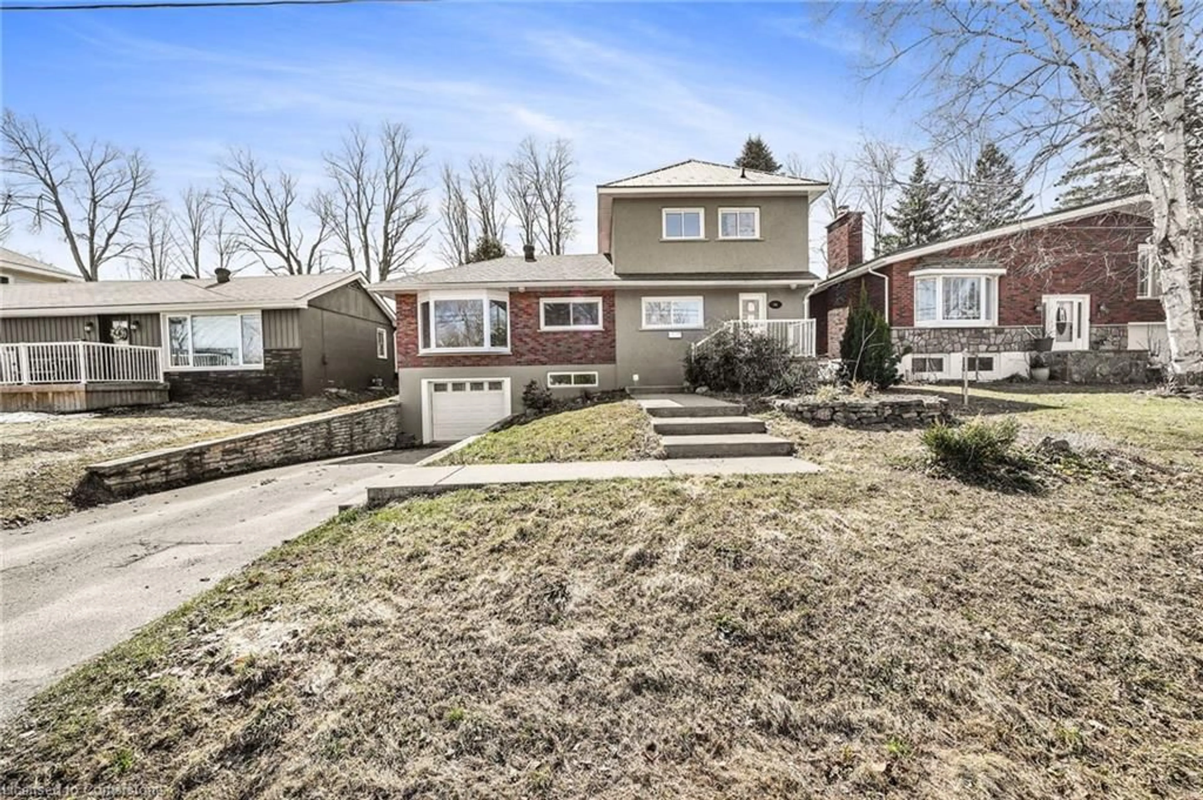 Unknown for 124 Ninth St, Midland Ontario L4R 4B8