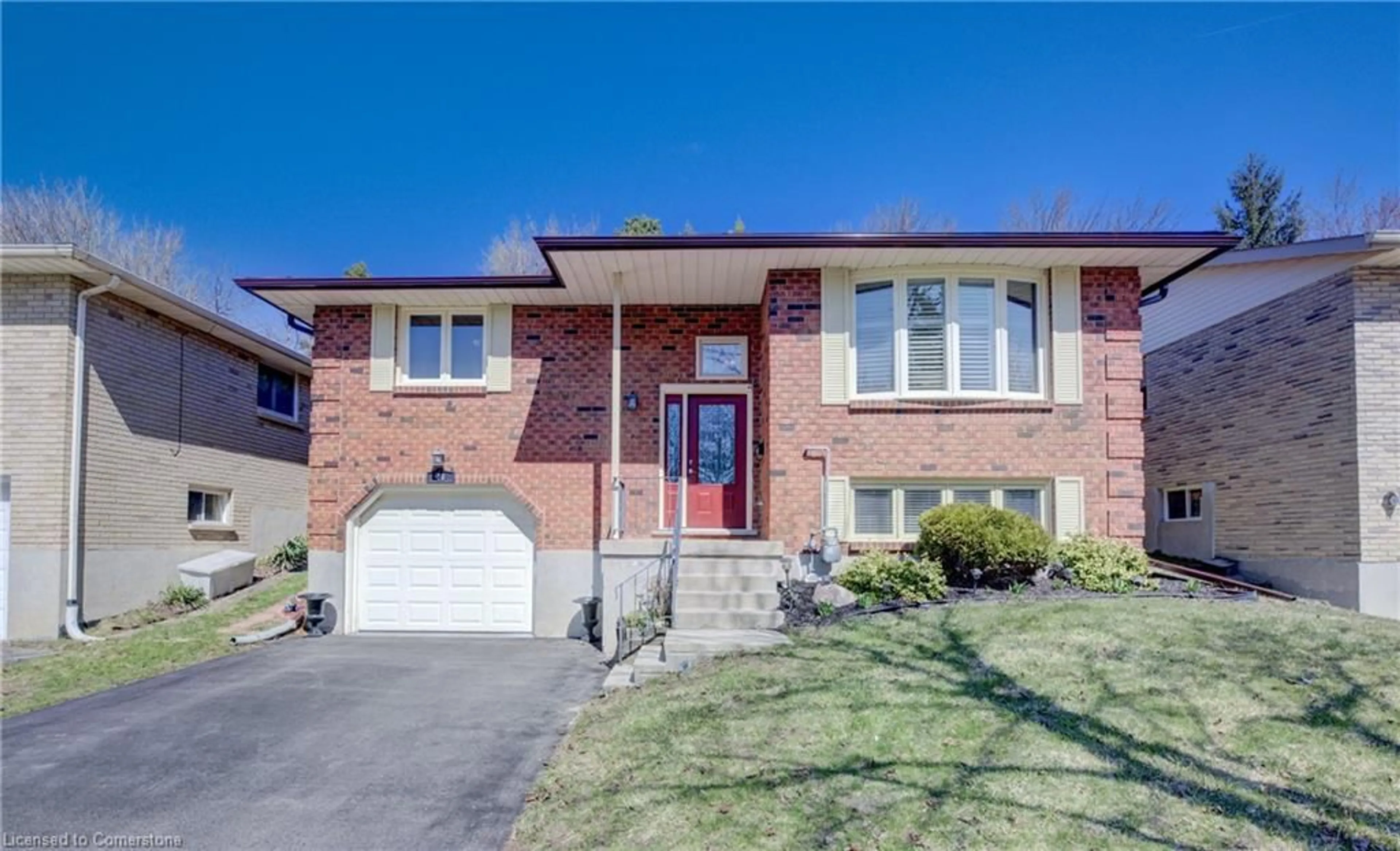 Home with brick exterior material, street for 40 Sabrina Cres, Kitchener Ontario N2P 1Y6