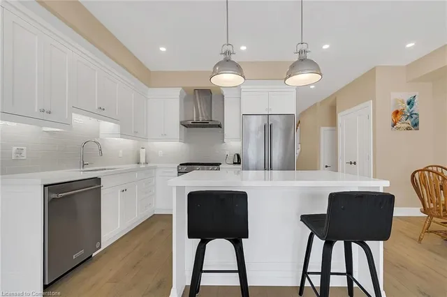Additional property image - 114 Springvalley Cres