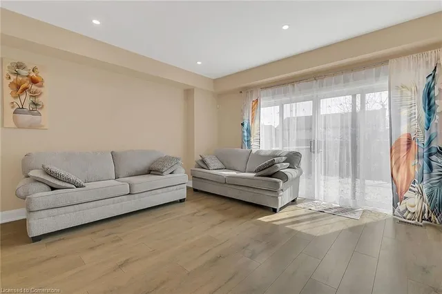 Additional property image - 114 Springvalley Cres