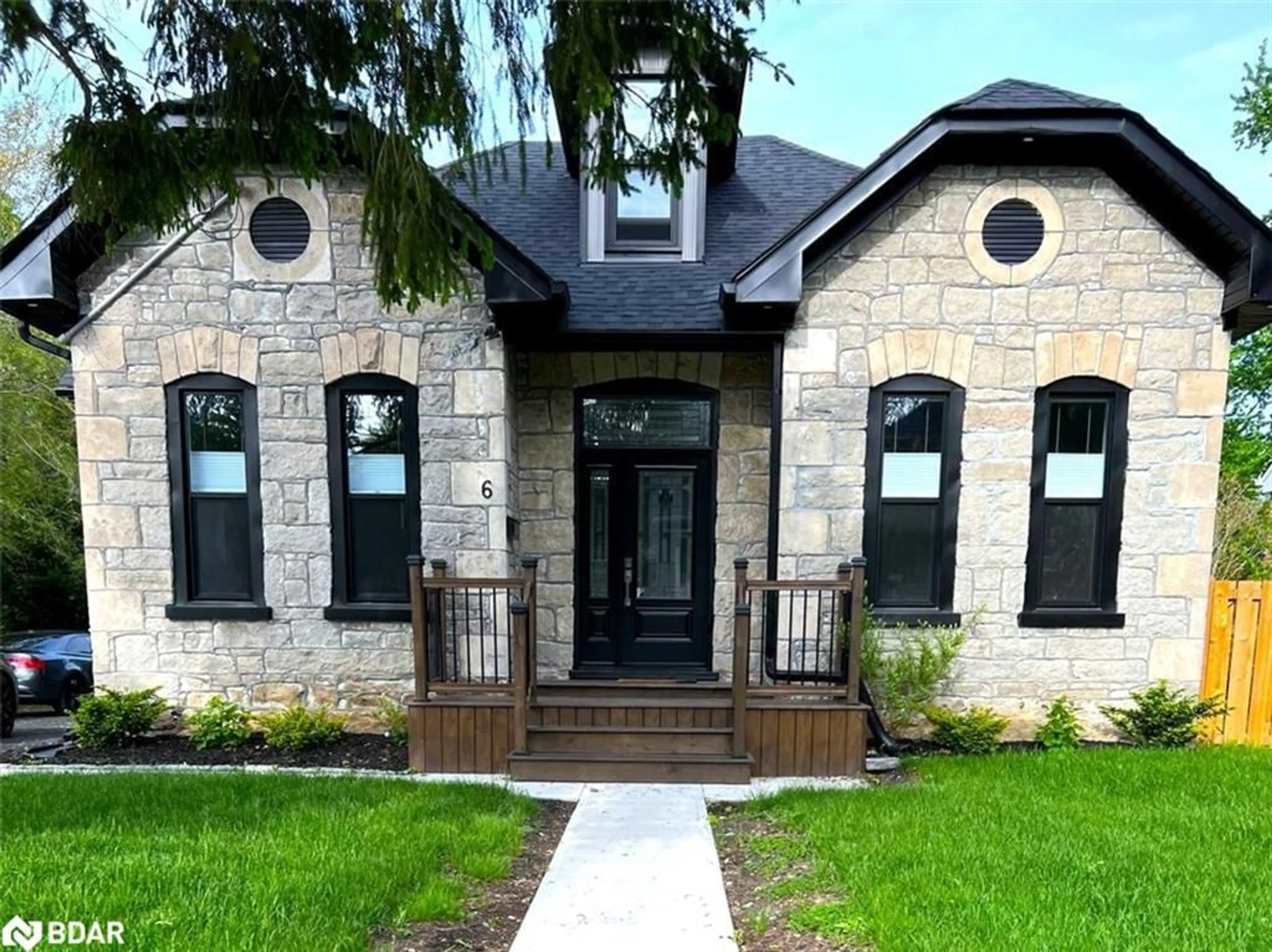 Home with brick exterior material, street for 6 Elgin St, Cambridge Ontario N1R 5G7