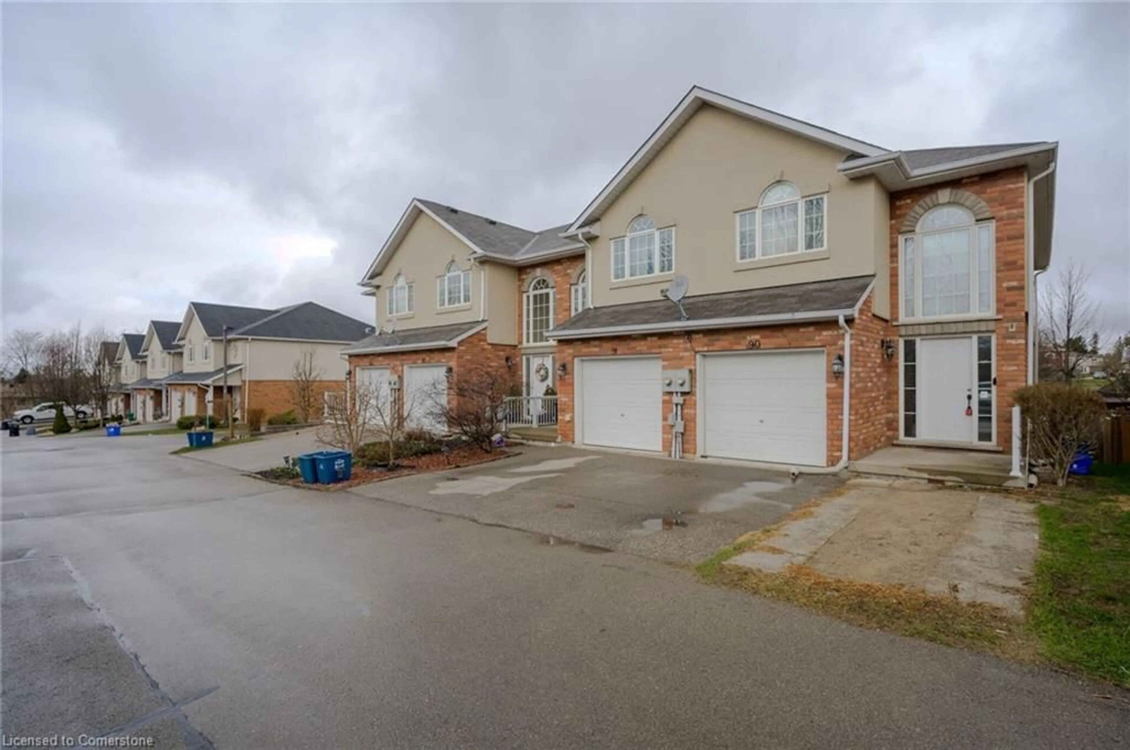 A pic from outside/outdoor area/front of a property/back of a property/a pic from drone, street for 20 Mcconkey Cres #90, Brantford Ontario N3S 0C1