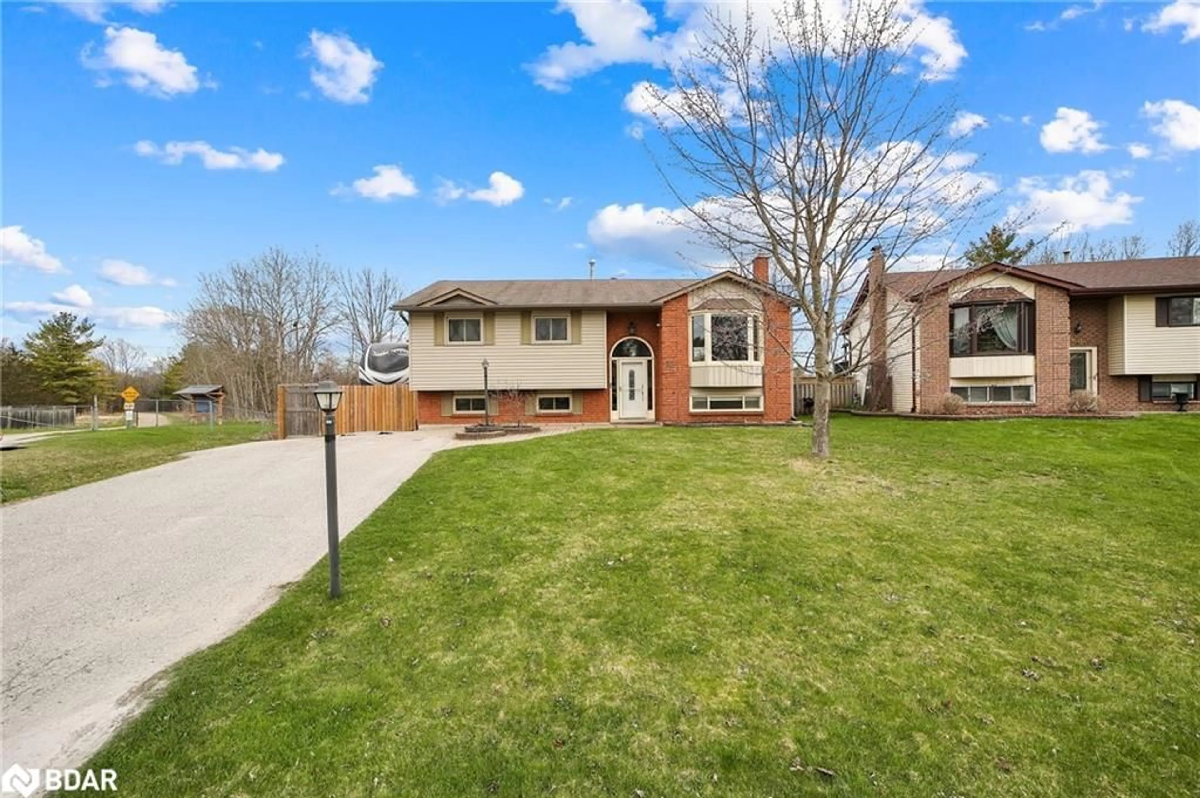 Unknown for 52 Roth St, Angus Ontario L3W 0G7