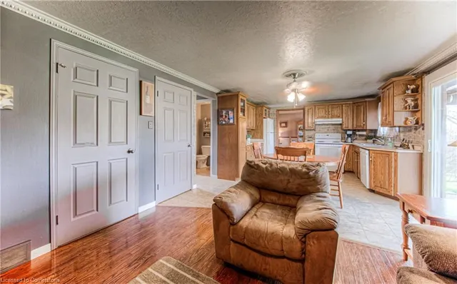 Additional property image - 76 Newbury Dr