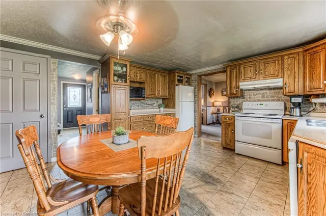 Additional property image - 76 Newbury Dr