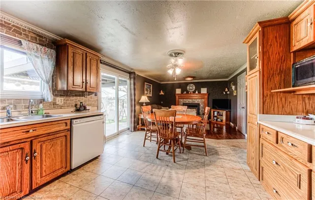 Additional property image - 76 Newbury Dr