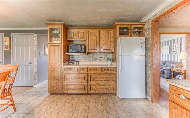 Additional property image - 76 Newbury Dr