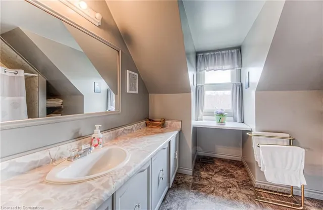 Additional property image - 76 Newbury Dr