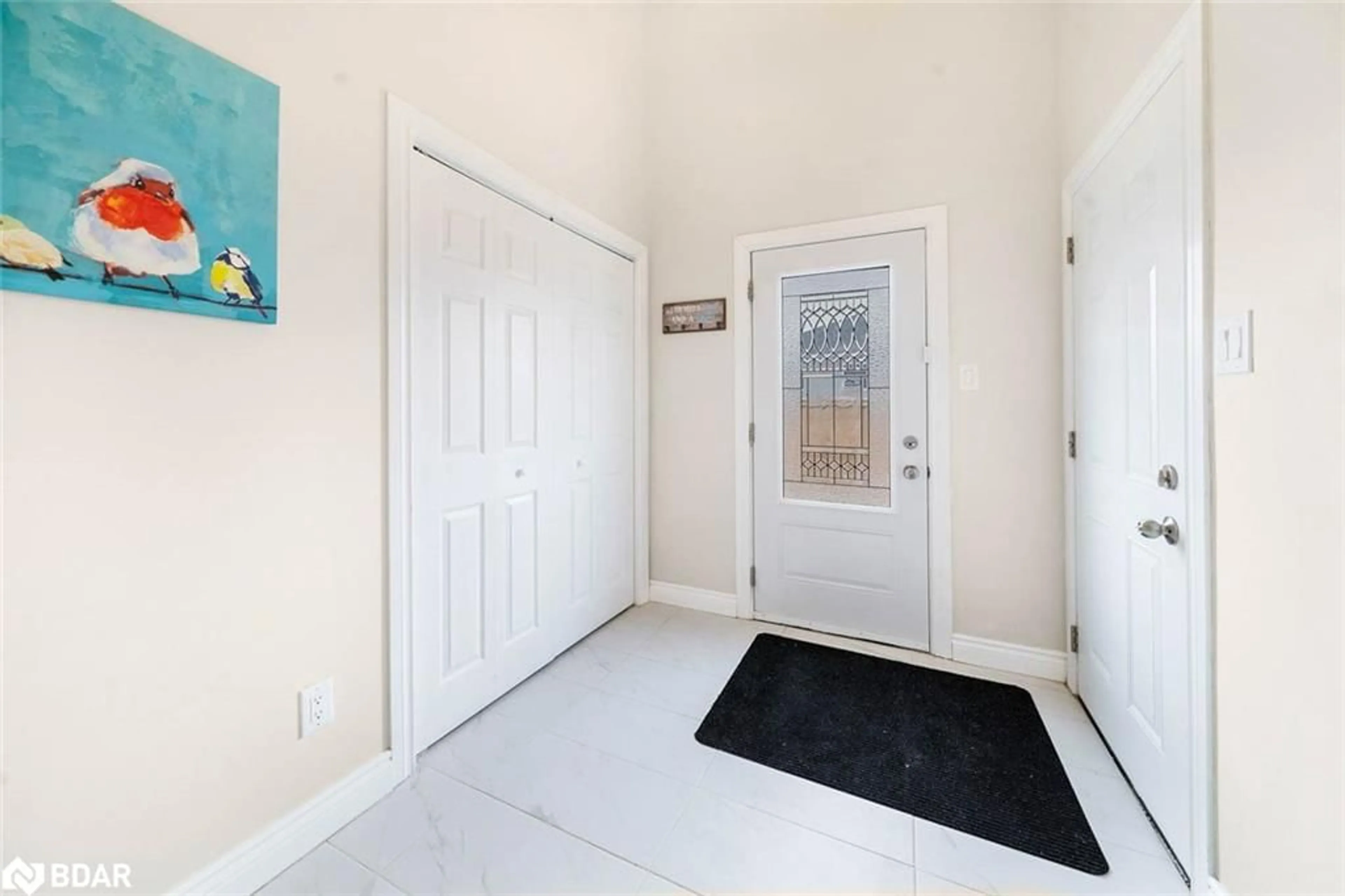 Indoor entryway for 7499 County Road 91, Stayner Ontario L0M 1S0