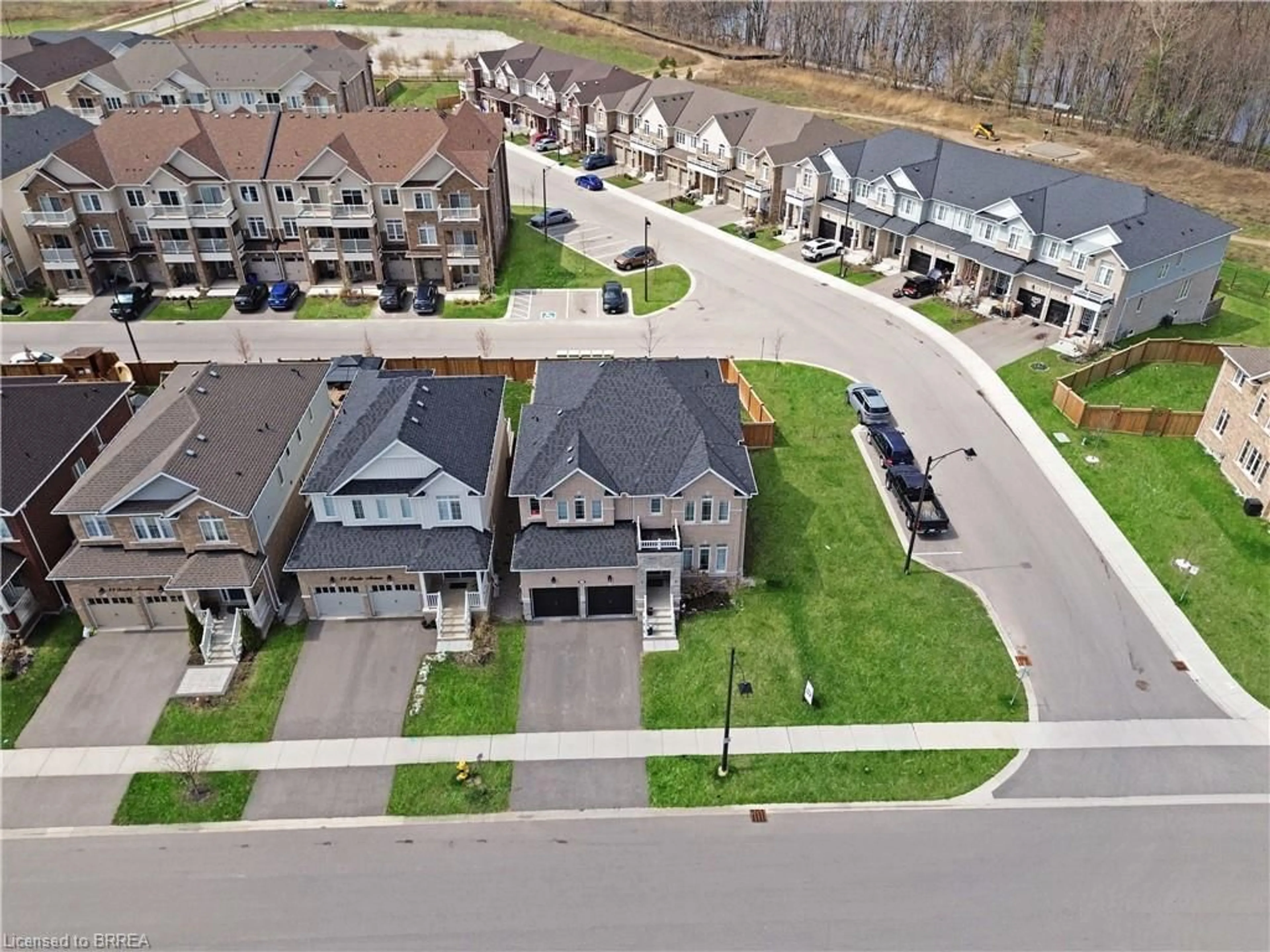A pic from outside/outdoor area/front of a property/back of a property/a pic from drone, street for 37 Drake Ave, Paris Ontario N3L 0H9