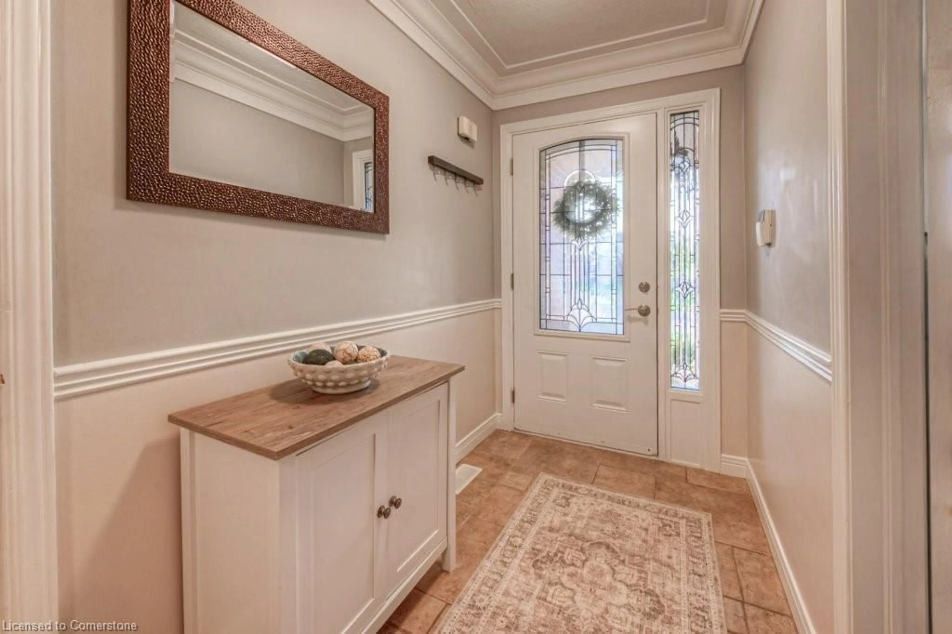 Indoor entryway for 38 Branwood Pl, Kitchener Ontario N2A 4C3