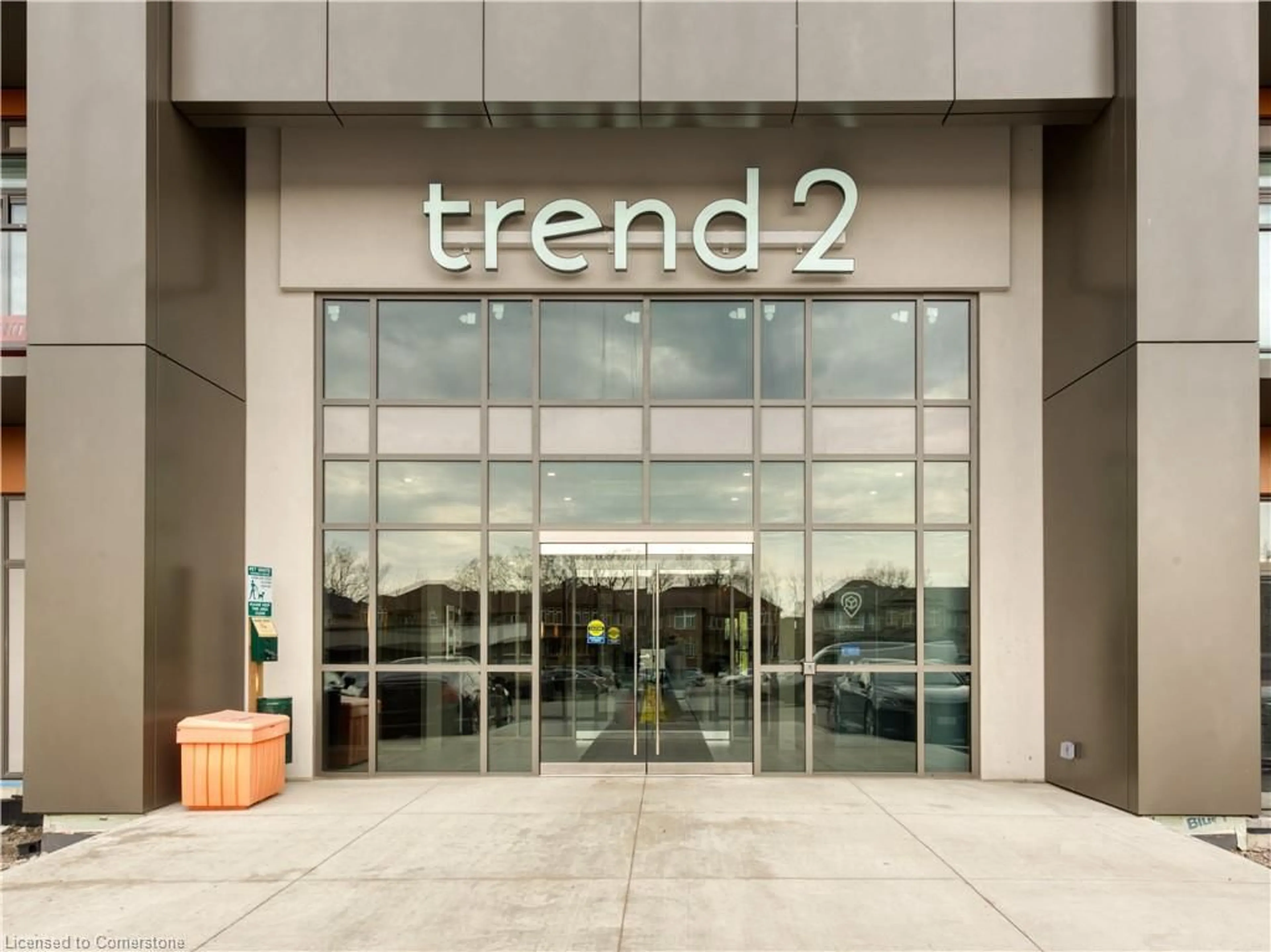 Indoor foyer for 460 Dundas St #331, Waterdown Ontario L9B 2A5