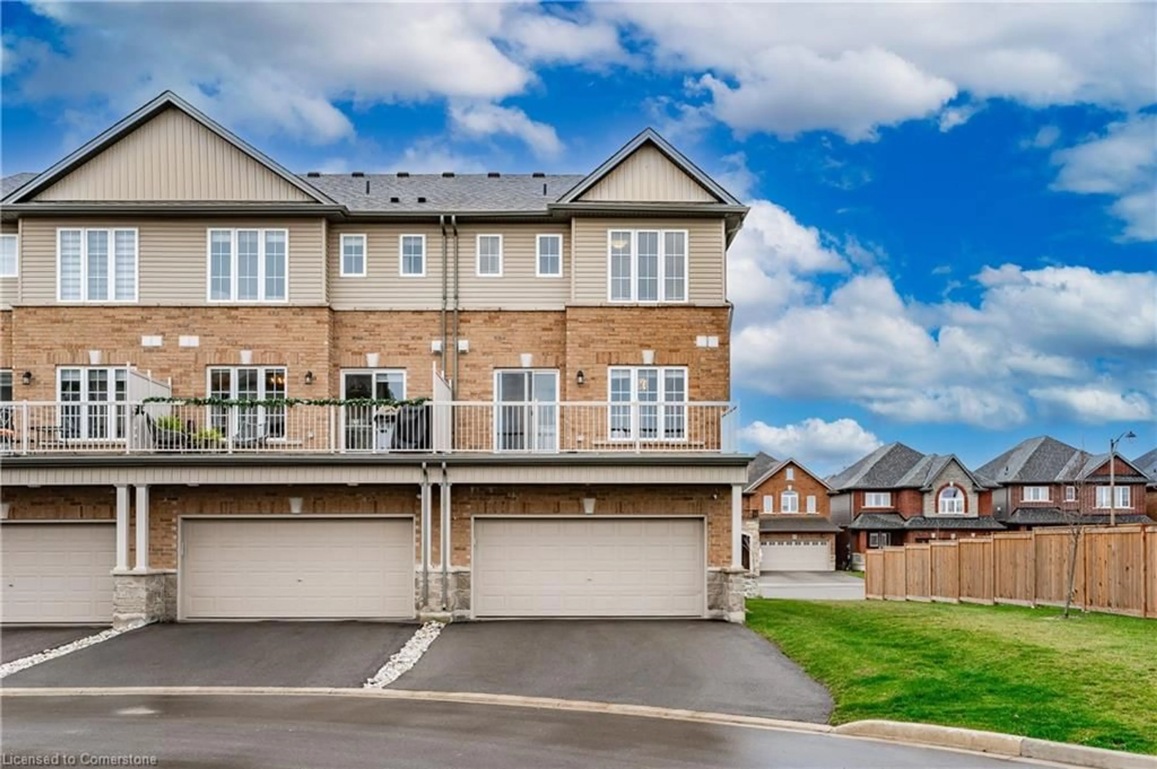 A pic from outside/outdoor area/front of a property/back of a property/a pic from drone, street for 271 Dalgleish Trail, Hamilton Ontario L0R 1P0