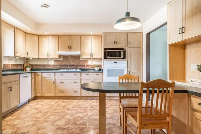 Additional property image - 16 Bertram Dr