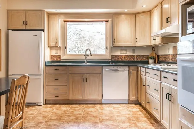 Additional property image - 16 Bertram Dr