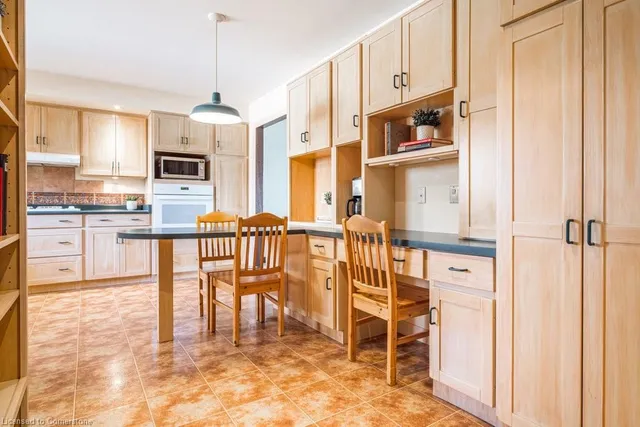 Additional property image - 16 Bertram Dr