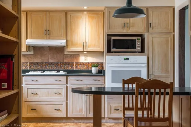 Additional property image - 16 Bertram Dr