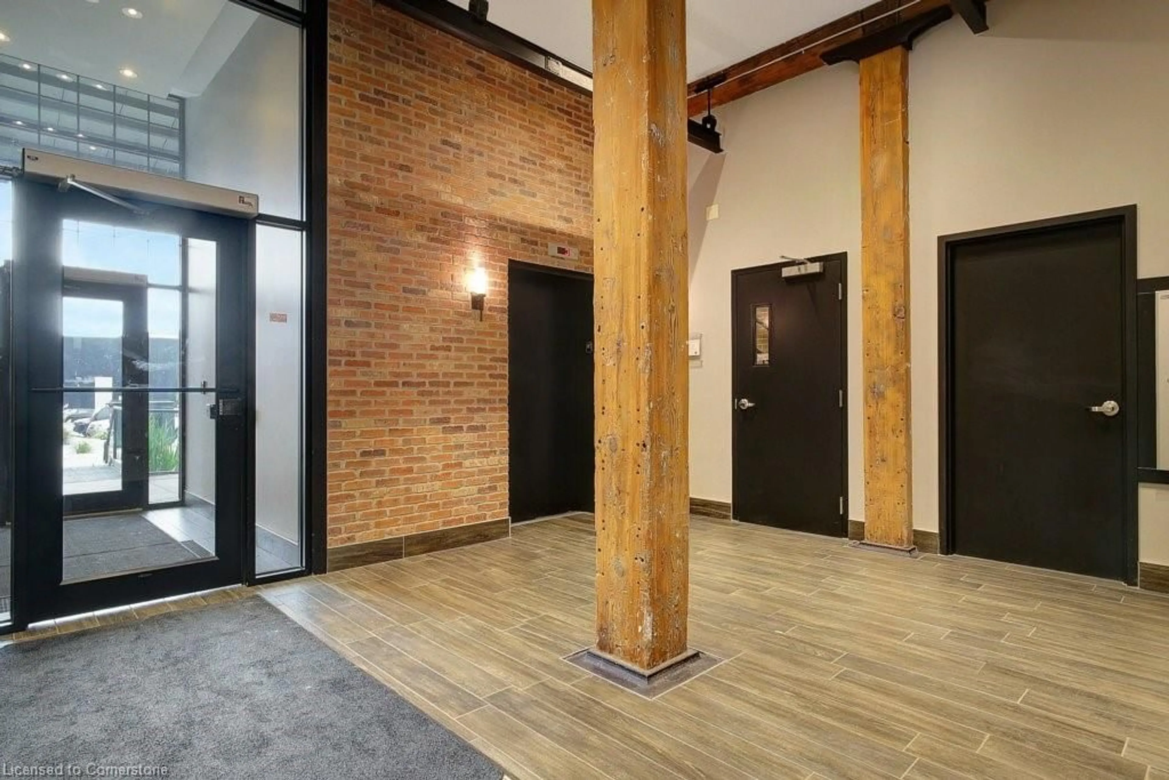Indoor foyer for 24 Cedar St #303, Cambridge Ontario N1S 0B2