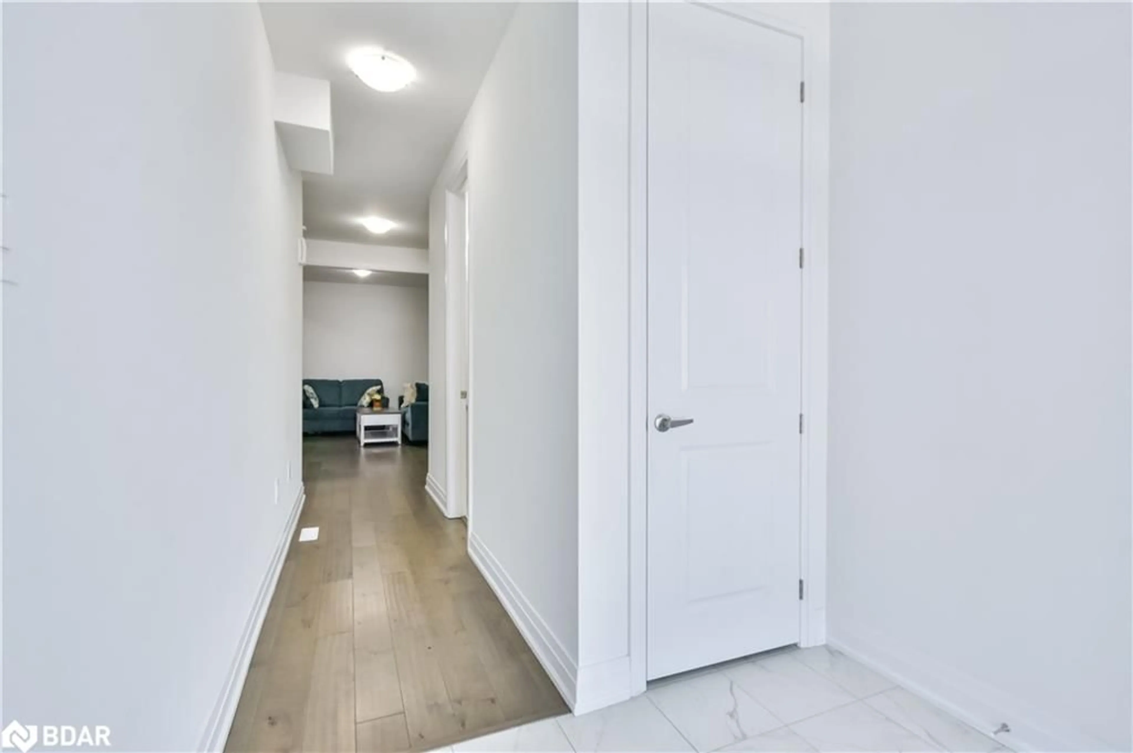 Indoor entryway for 130 Franklin Trail, Barrie Ontario L9J 0J2