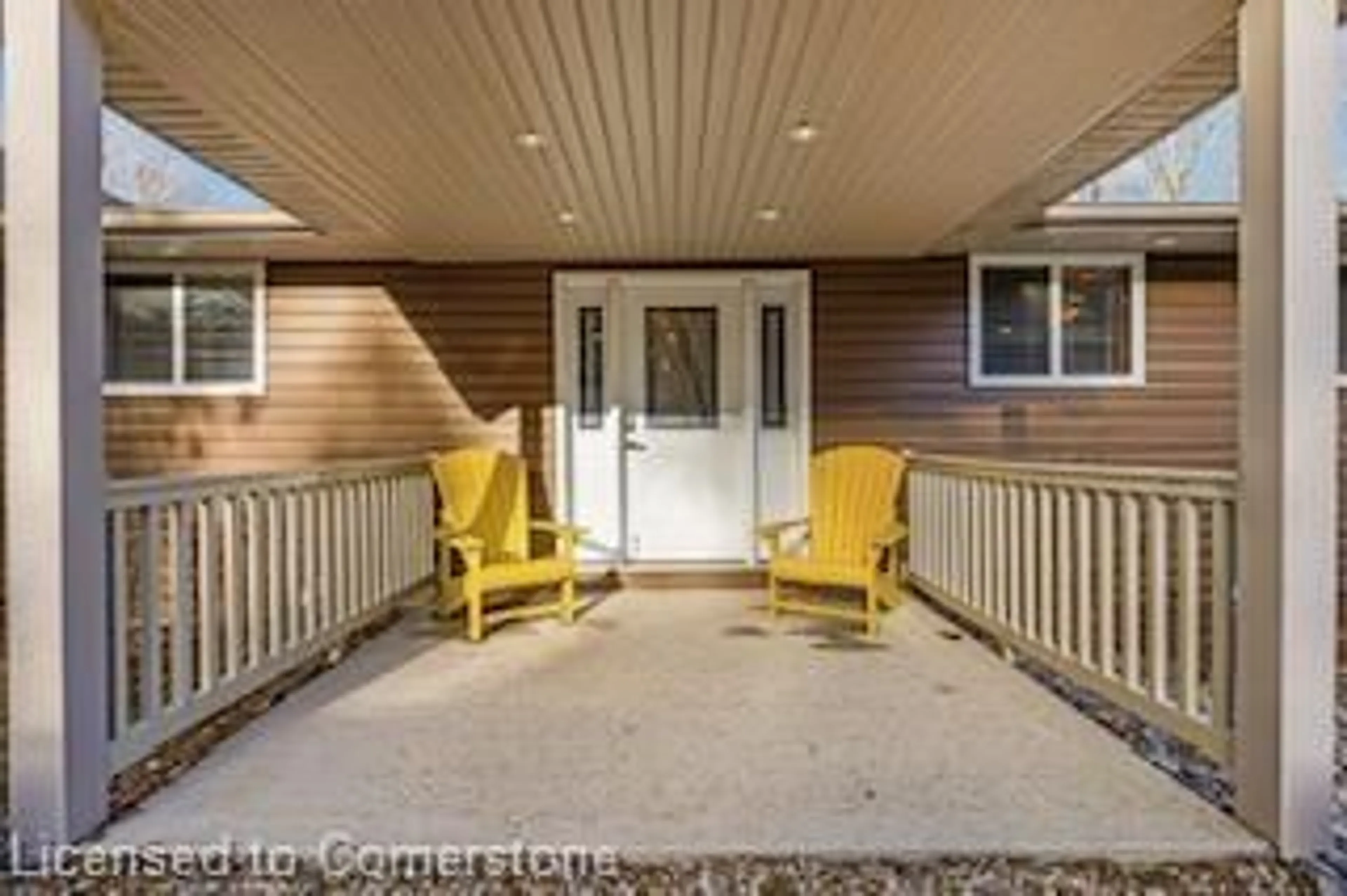 Indoor entryway for 891 9th Sideroad, Mapleton Ontario Z1Z 1Z1
