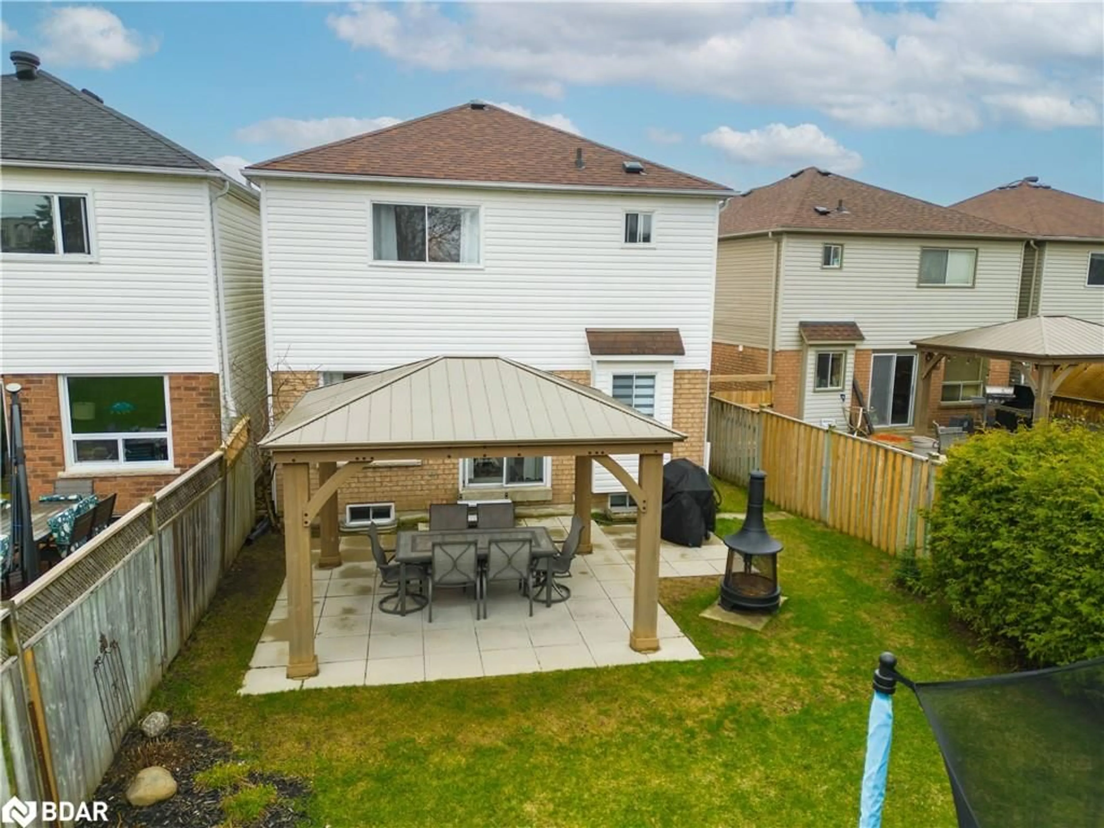 A pic from outside/outdoor area/front of a property/back of a property/a pic from drone, street for 30 Aikens Cres, Barrie Ontario L4N 8M6