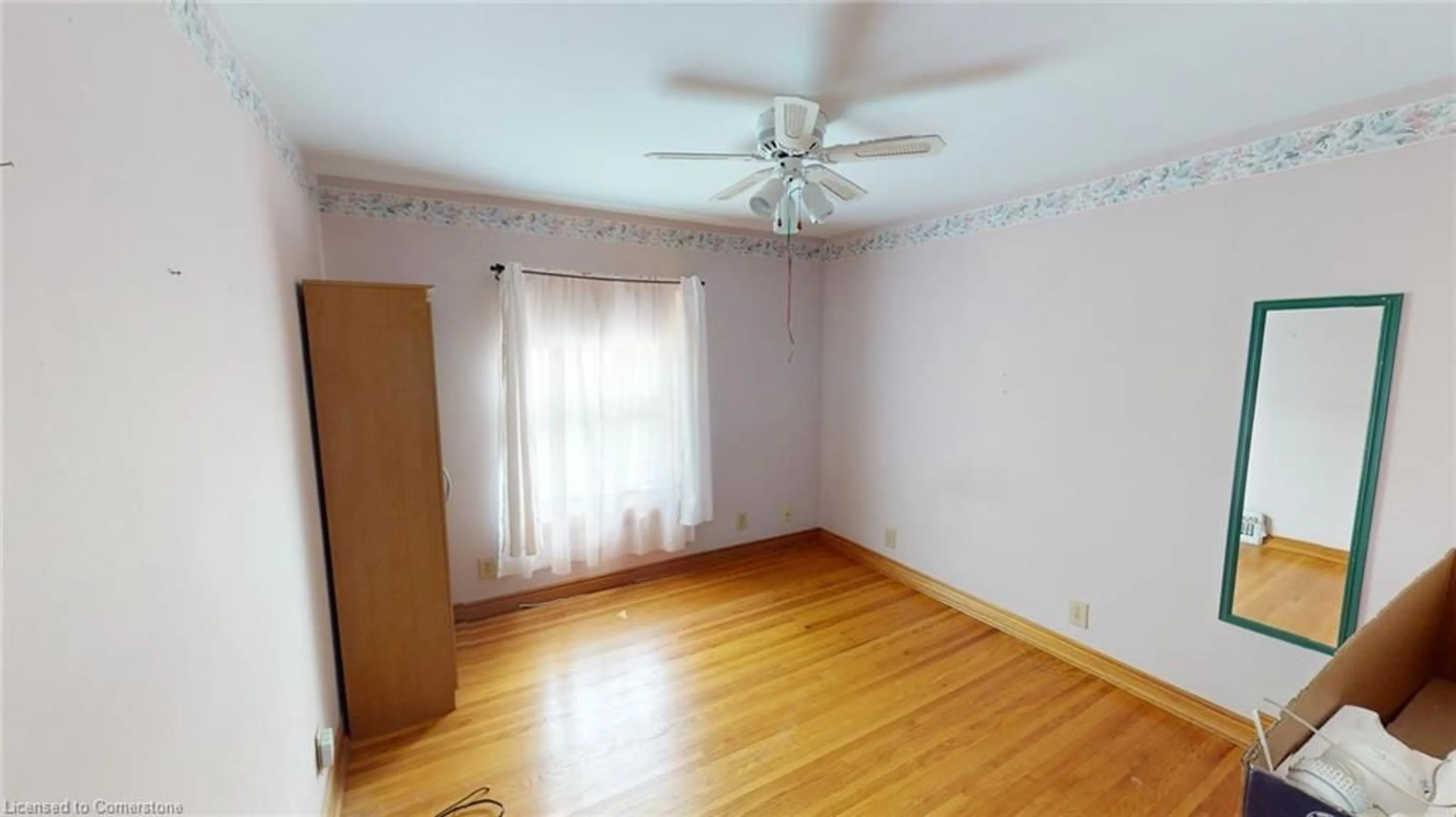 A pic of a room for 34 Albert St, St. Catharines Ontario L2R 2G7