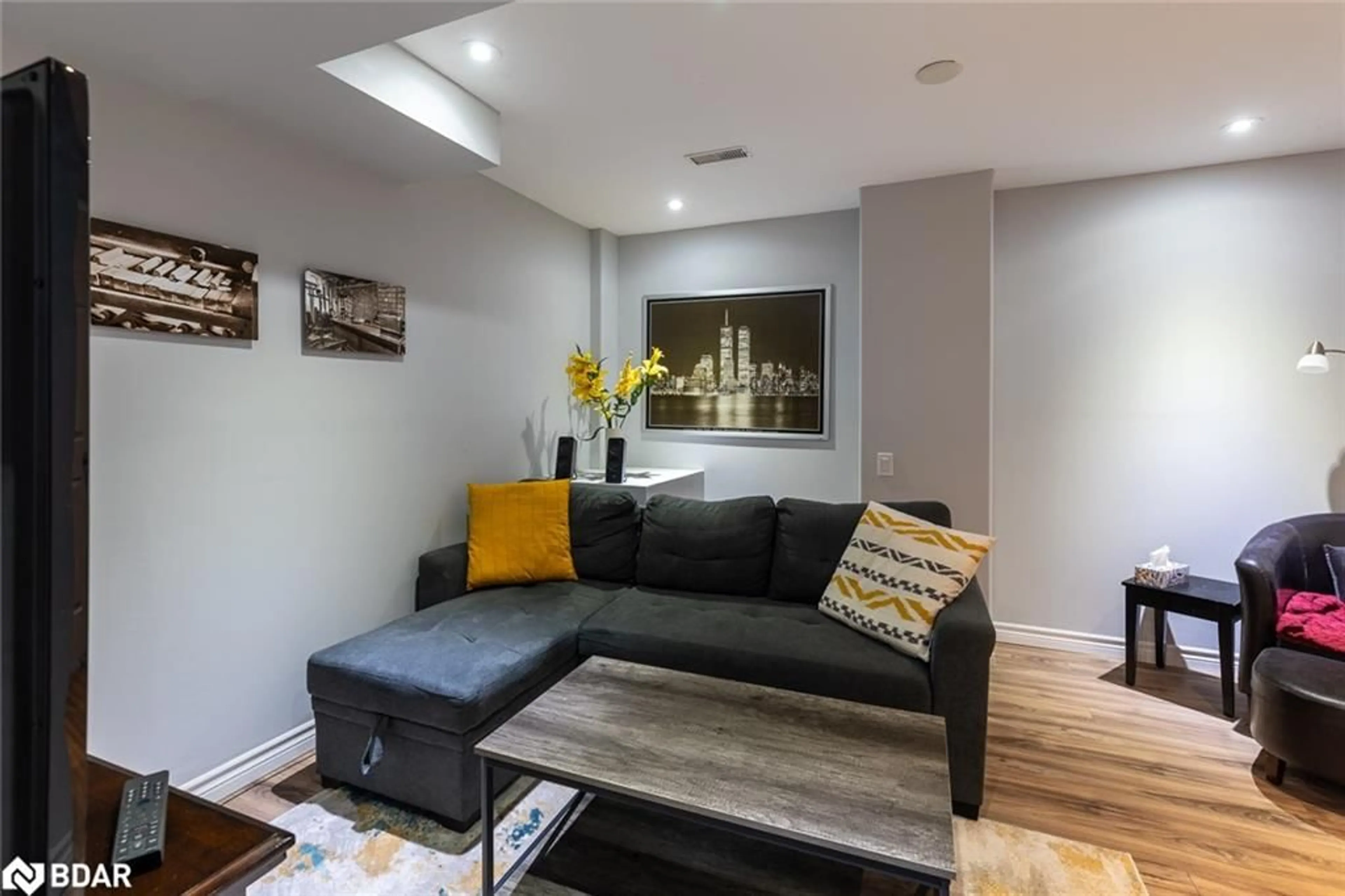 Living room with furniture, unknown for 175 Stanley St #36, Barrie Ontario L4M 0G2