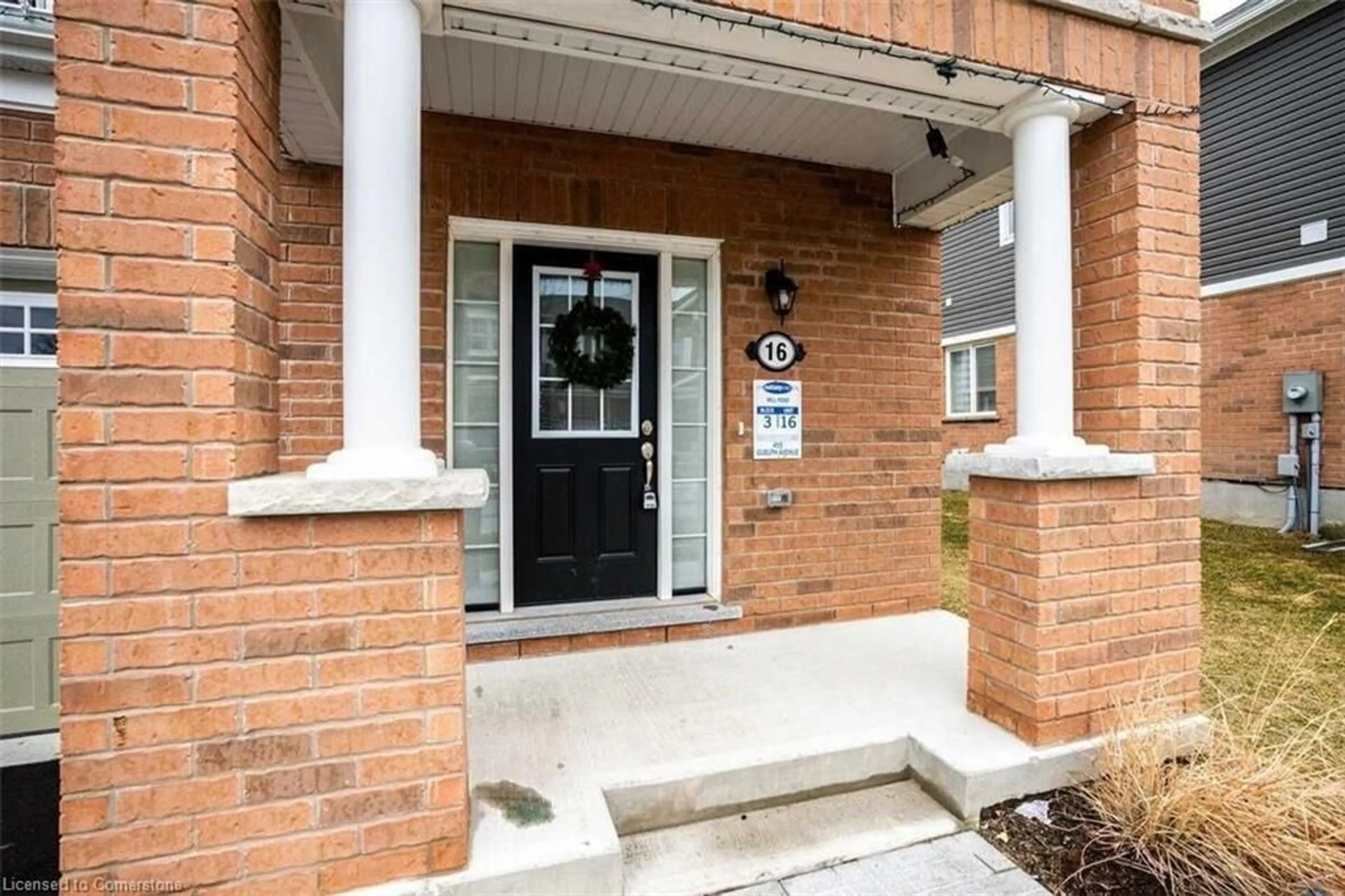Indoor entryway for 455 Guelph Ave #16, Cambridge Ontario N3C 0H2