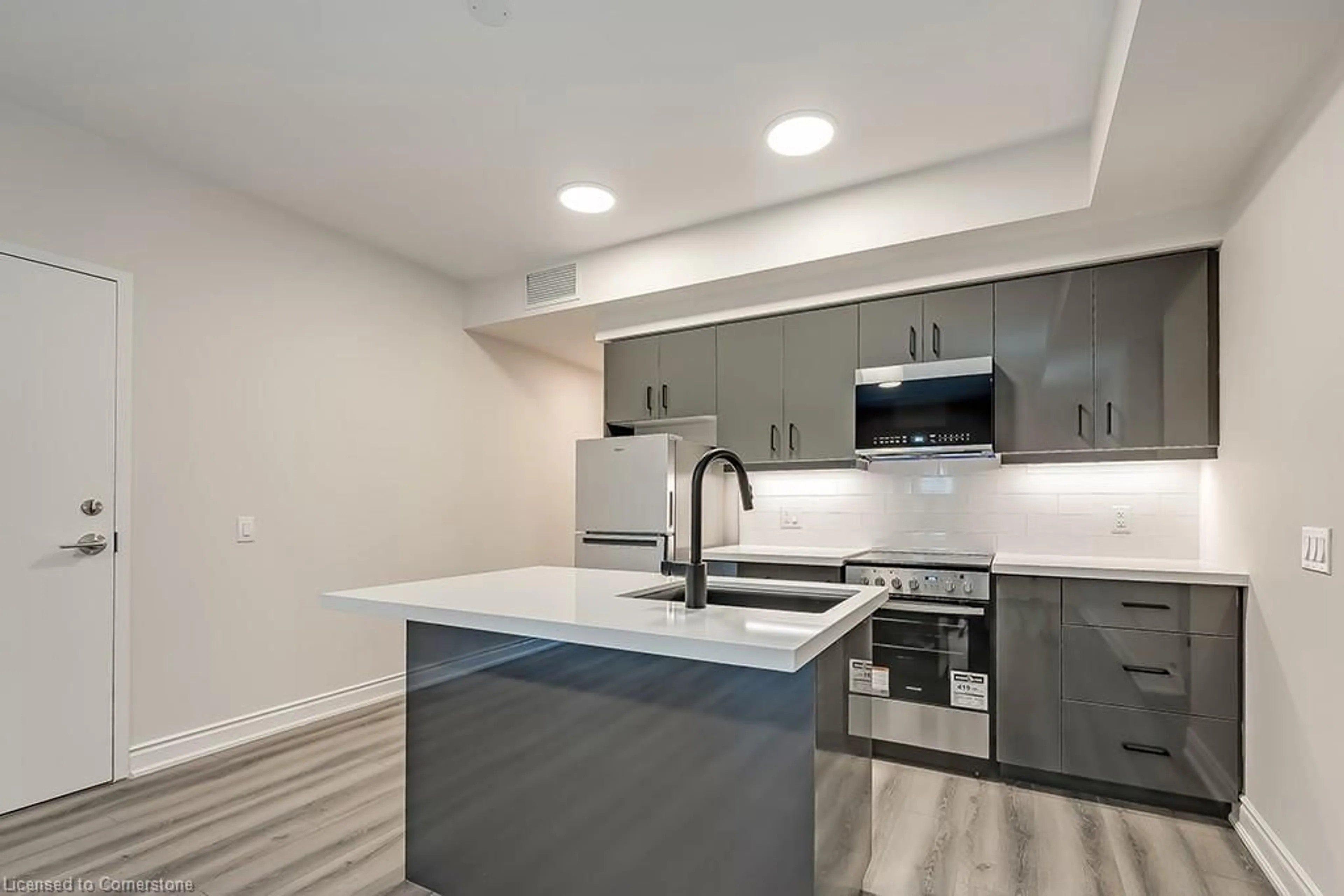Open concept kitchen, unknown for 259 King St #2B, Stoney Creek Ontario L9G 1L9