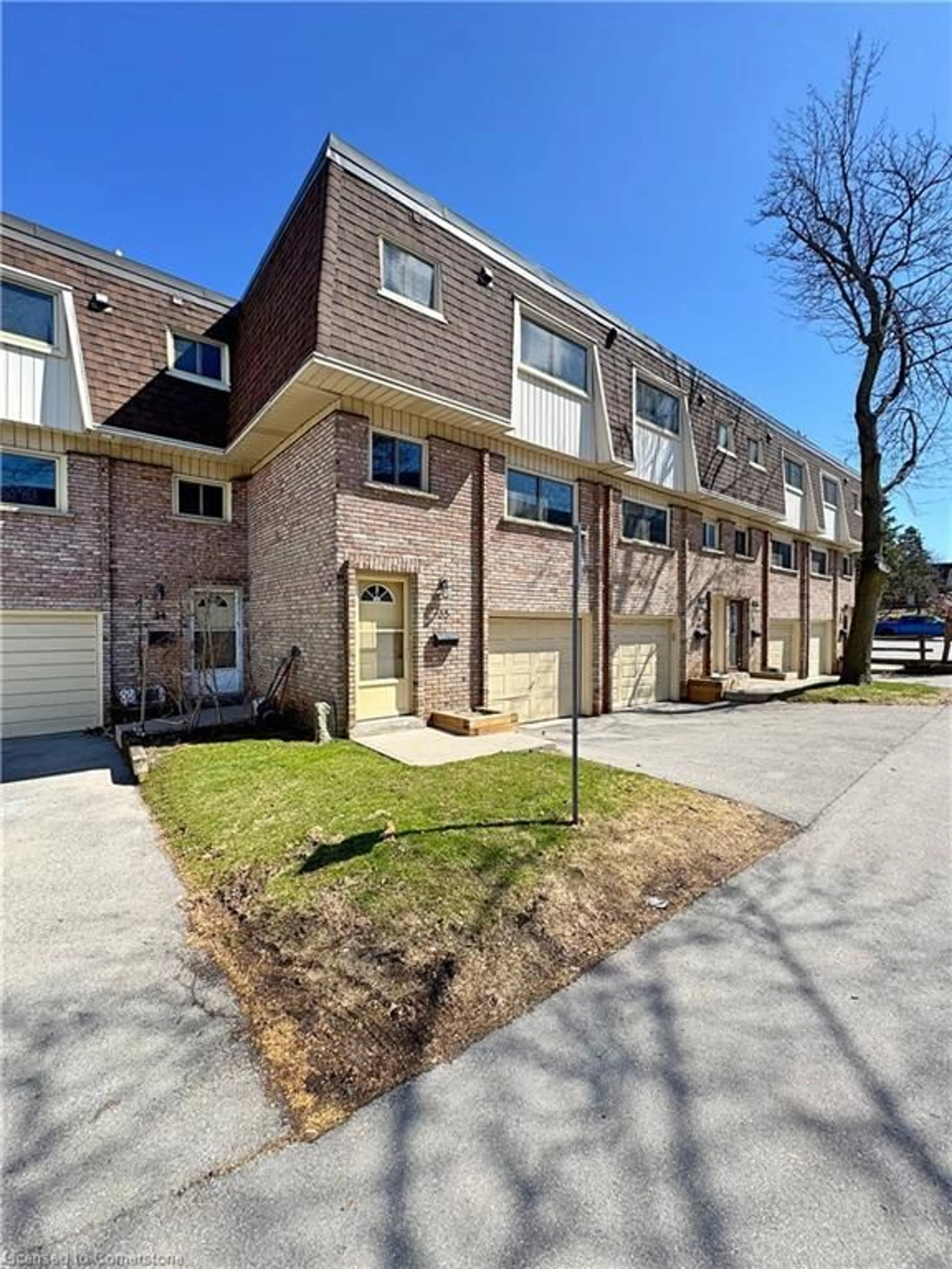 Home with brick exterior material, street for 125 Bonaventure Dr #35, Hamilton Ontario L9C 5Y9