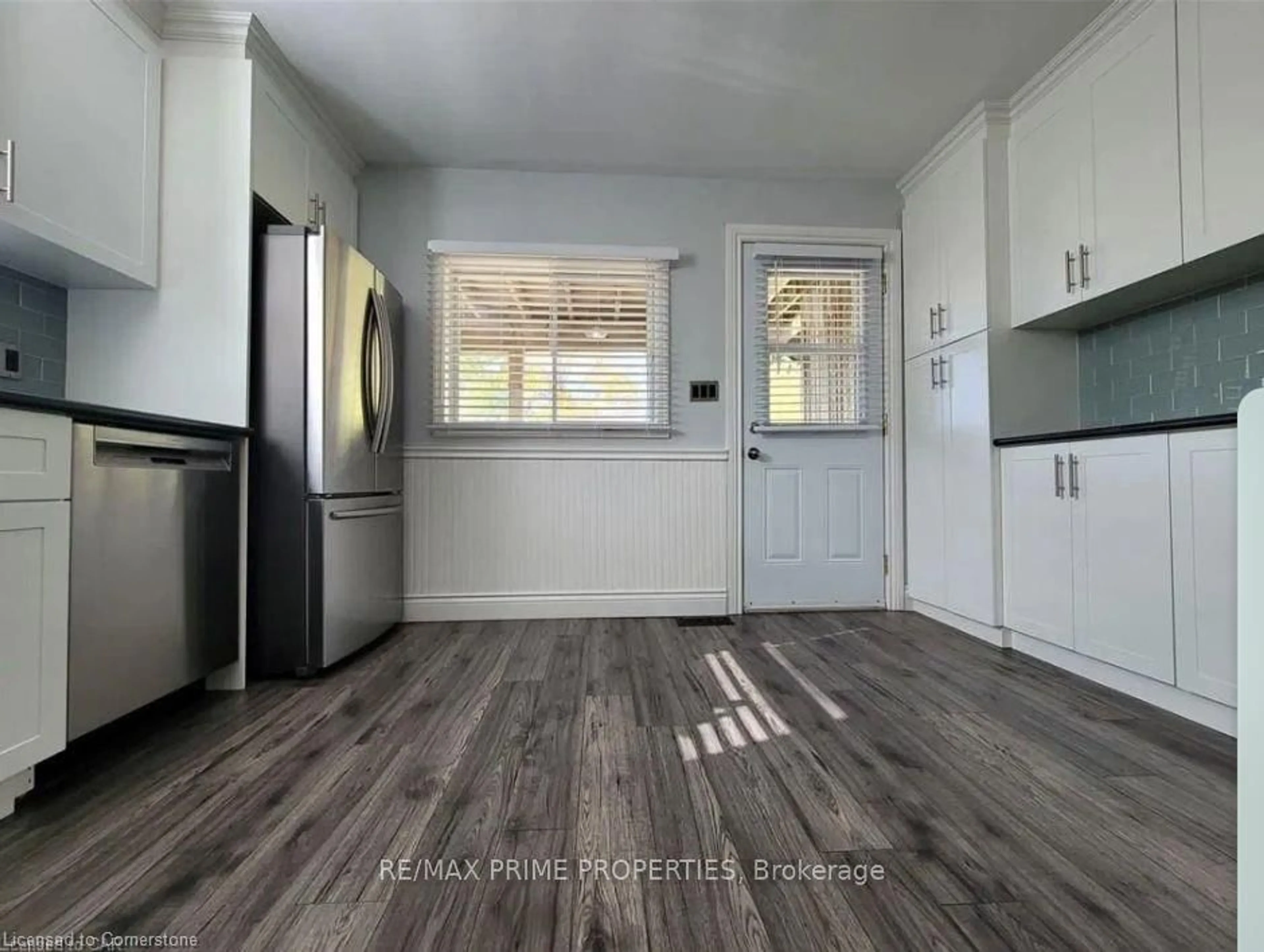 Unknown for 8 Elgin St, Cambridge Ontario N1R 5G2