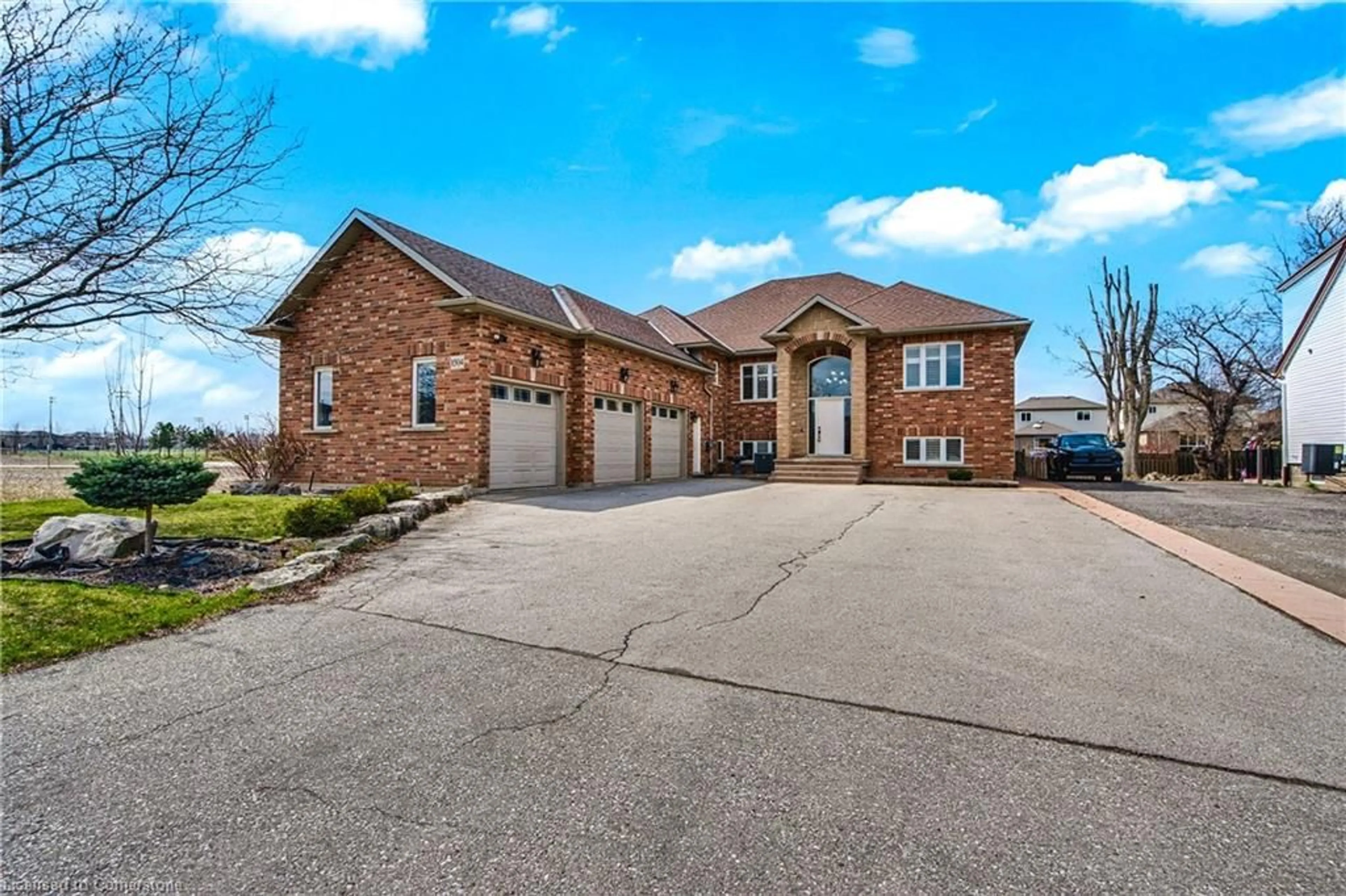 Home with brick exterior material, unknown for 1504 Upper Sherman Ave, Hamilton Ontario L8W 1C5