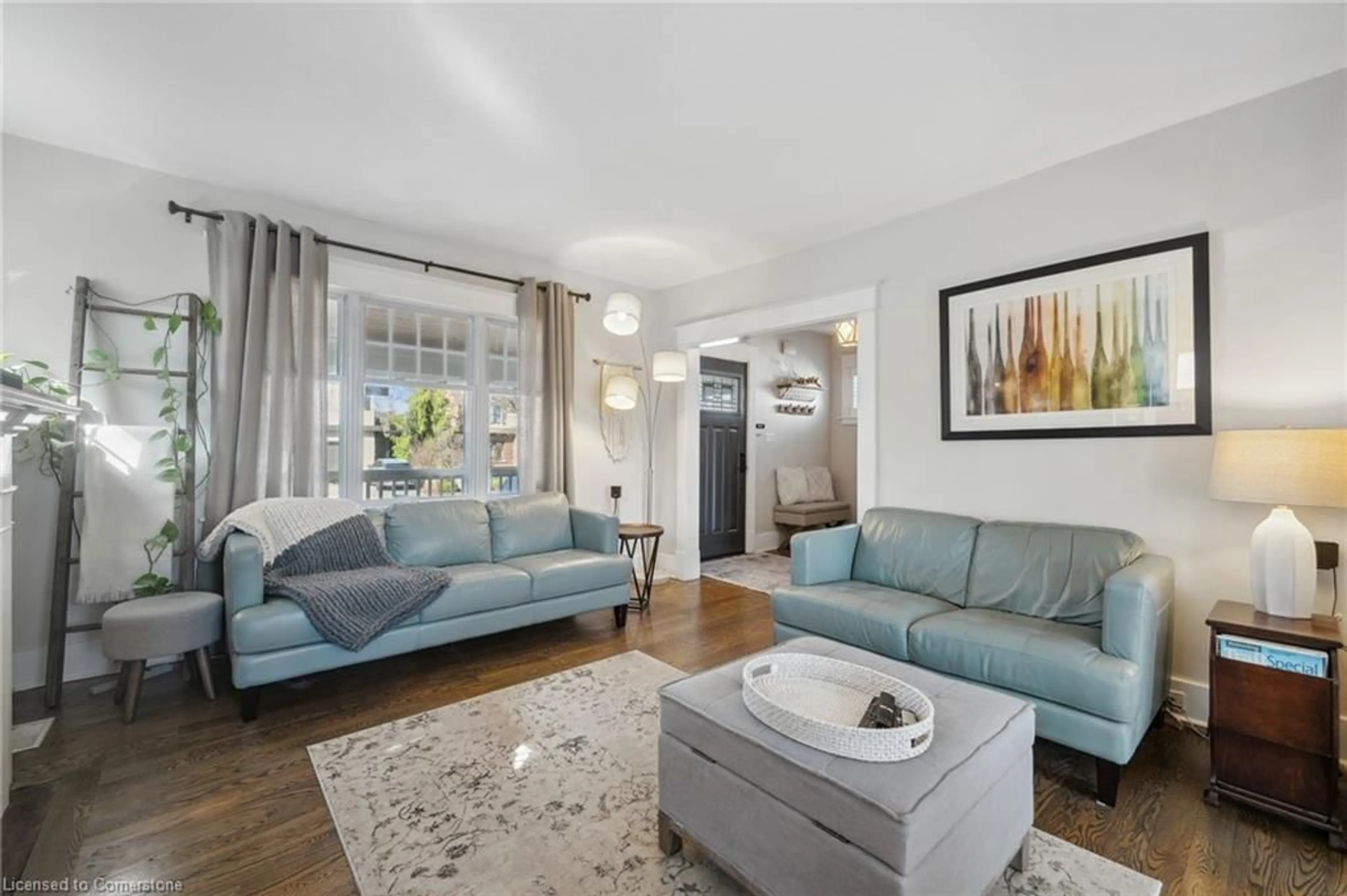 Living room with furniture, unknown for 59 South Dr, St. Catharines Ontario L2R 4V3