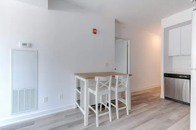 Additional property image - 5260 Dundas St Unit C207