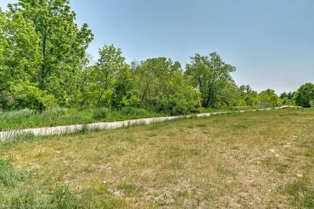 Additional property image - 5260 Dundas St Unit C207