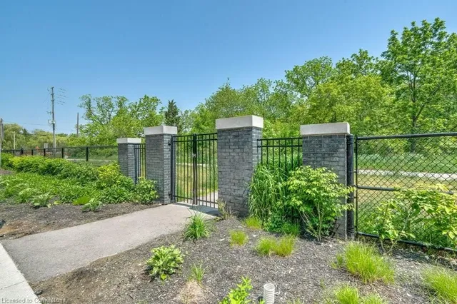 Additional property image - 5260 Dundas St Unit C207