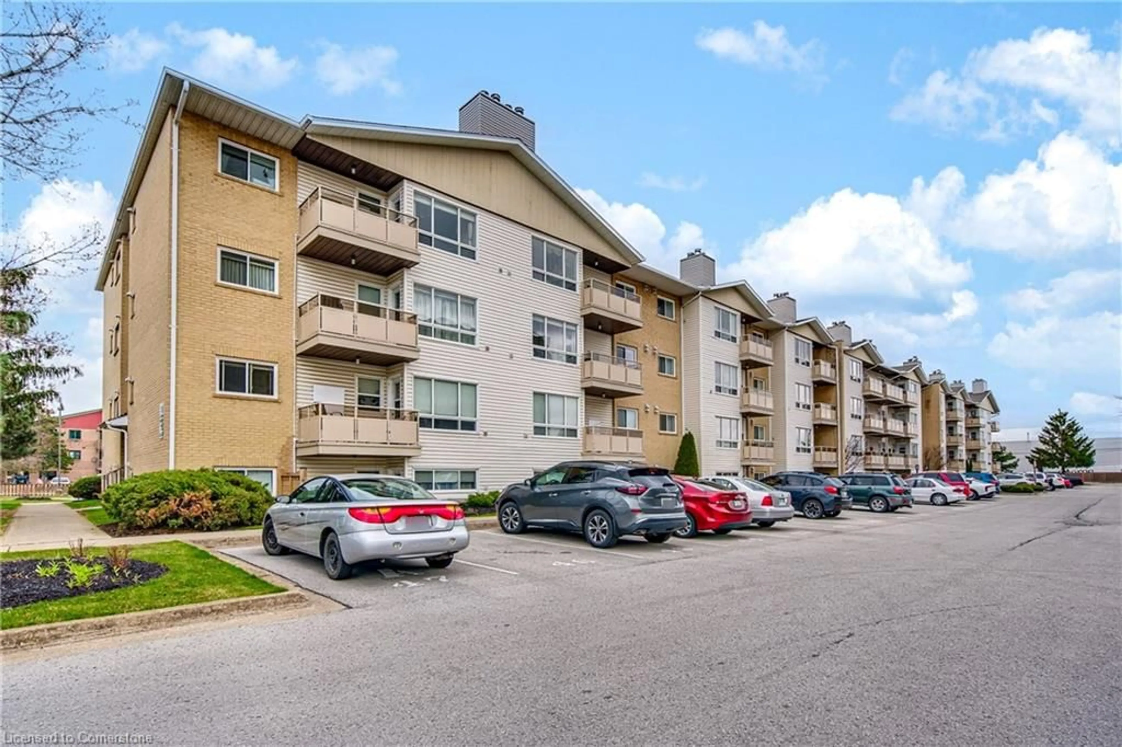 Patio, street for 78 Roehampton Ave #317, St. Catharines Ontario L2M 7W9